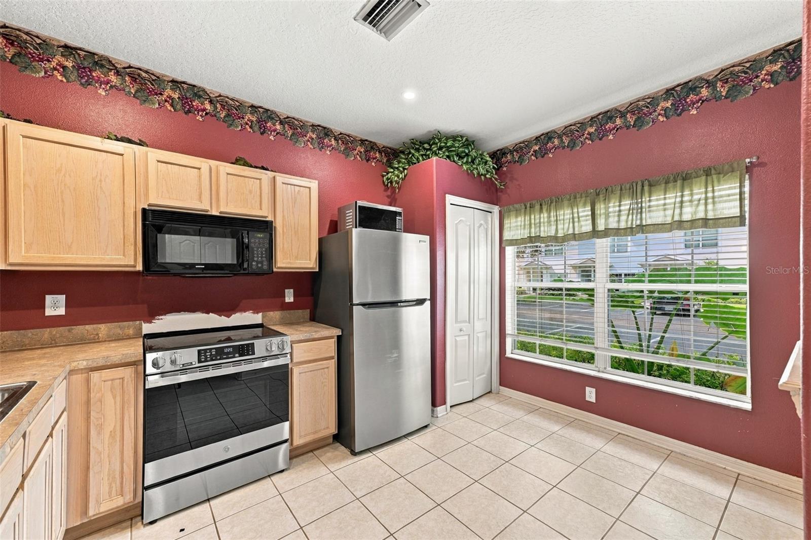 3463 HIGH HAMPTON CIR