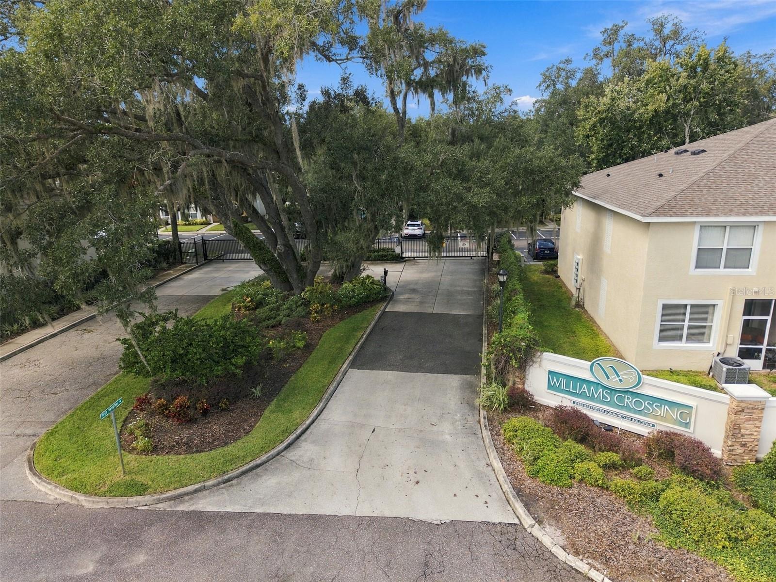 3463 HIGH HAMPTON CIR