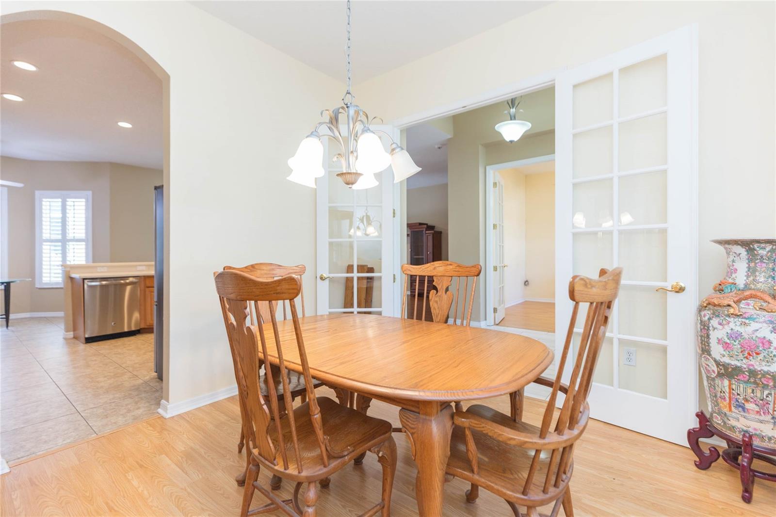 11730 LAKEVIEW DR