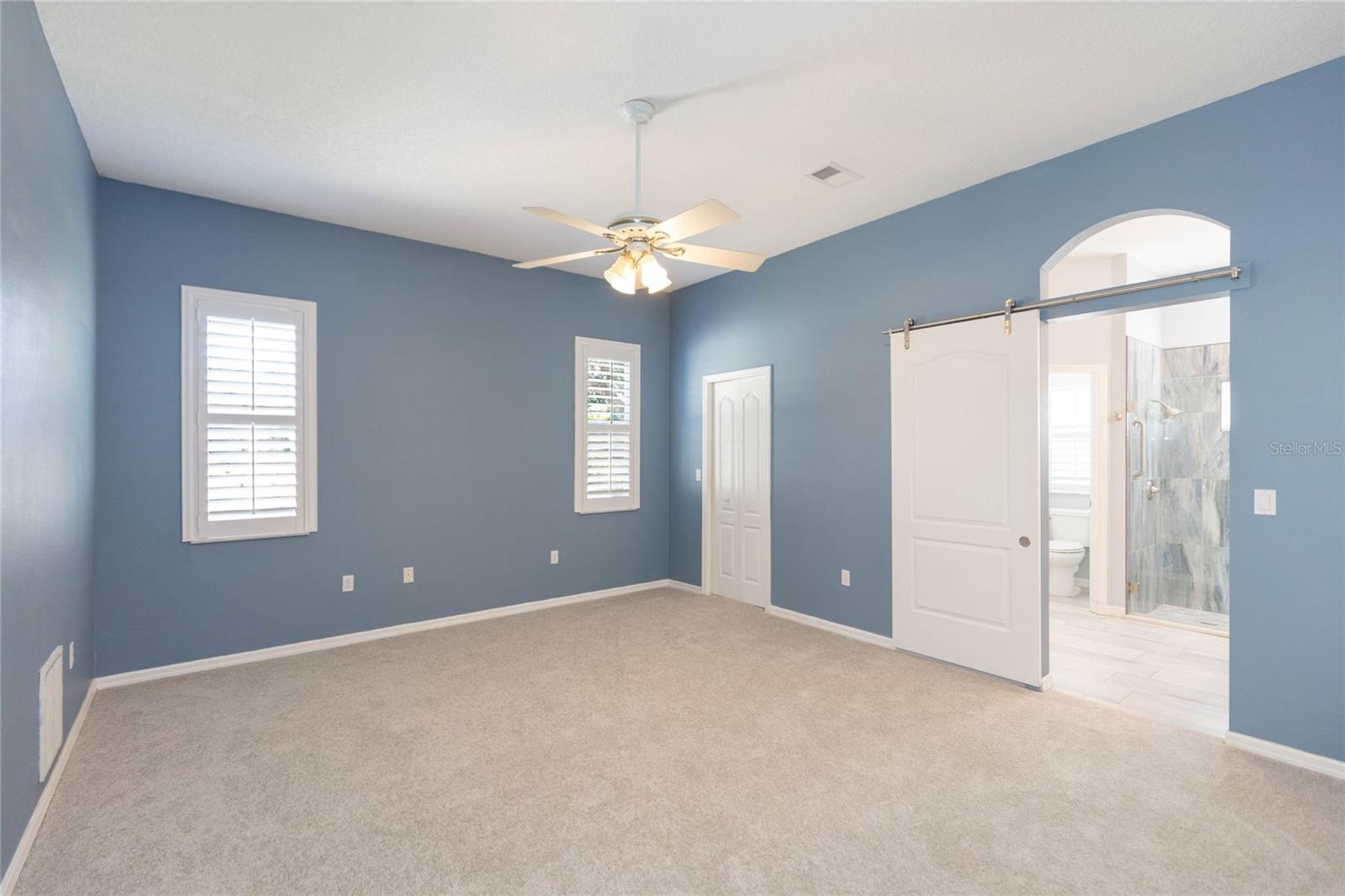 11730 LAKEVIEW DR
