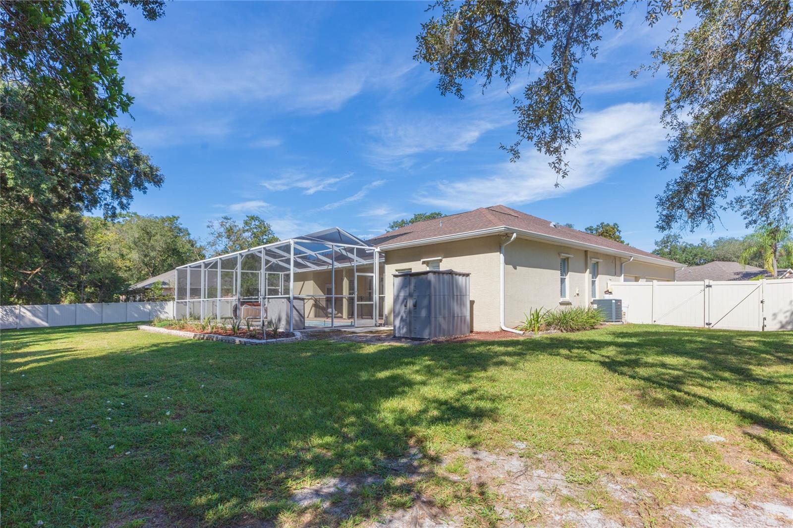 11730 LAKEVIEW DR