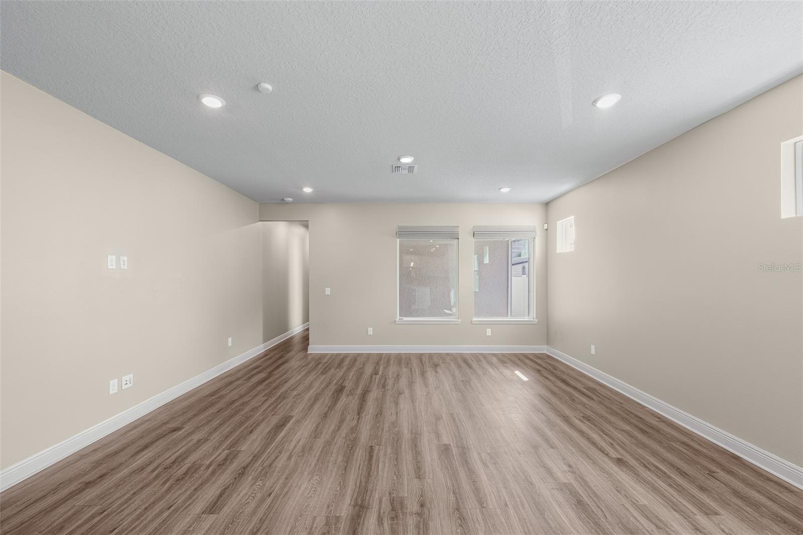 204 S ALBANY AVE #2