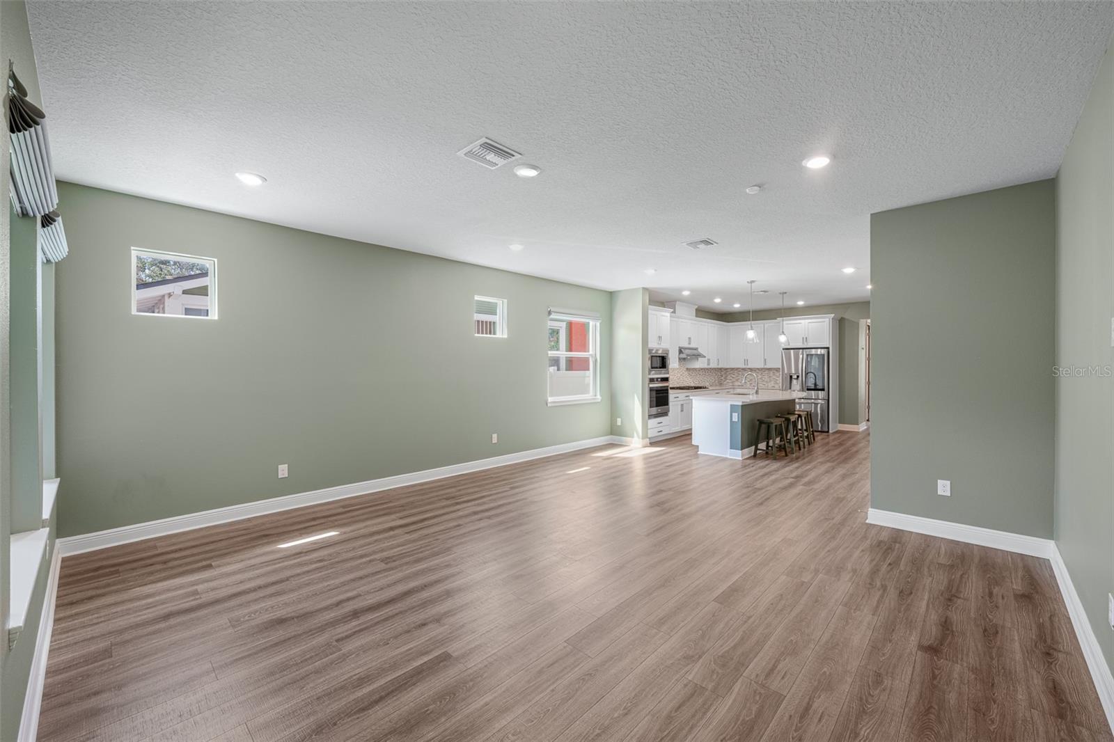 204 S ALBANY AVE #2