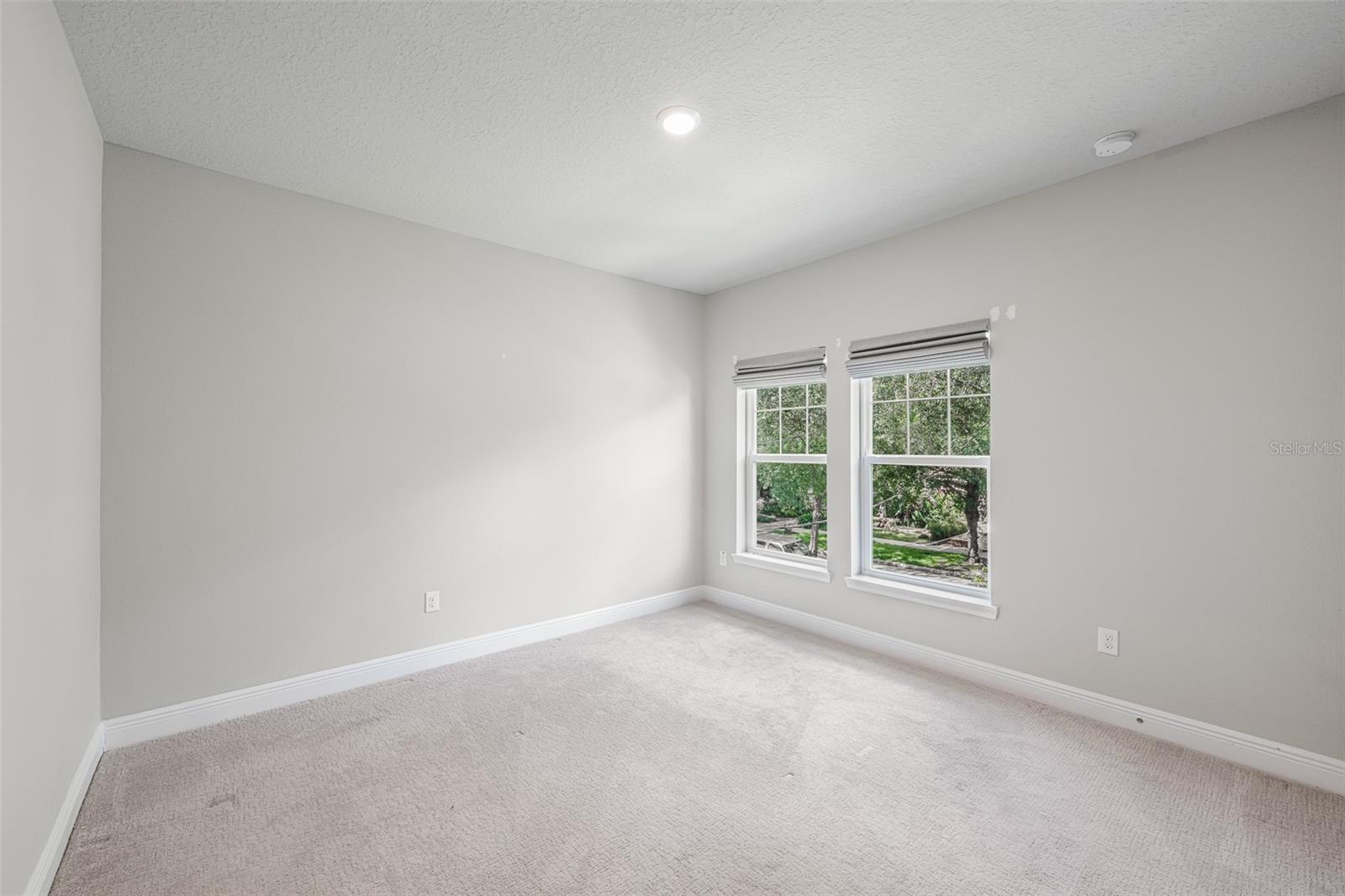 204 S ALBANY AVE #2