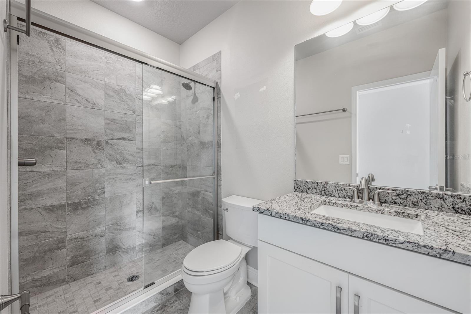 204 S ALBANY AVE #2