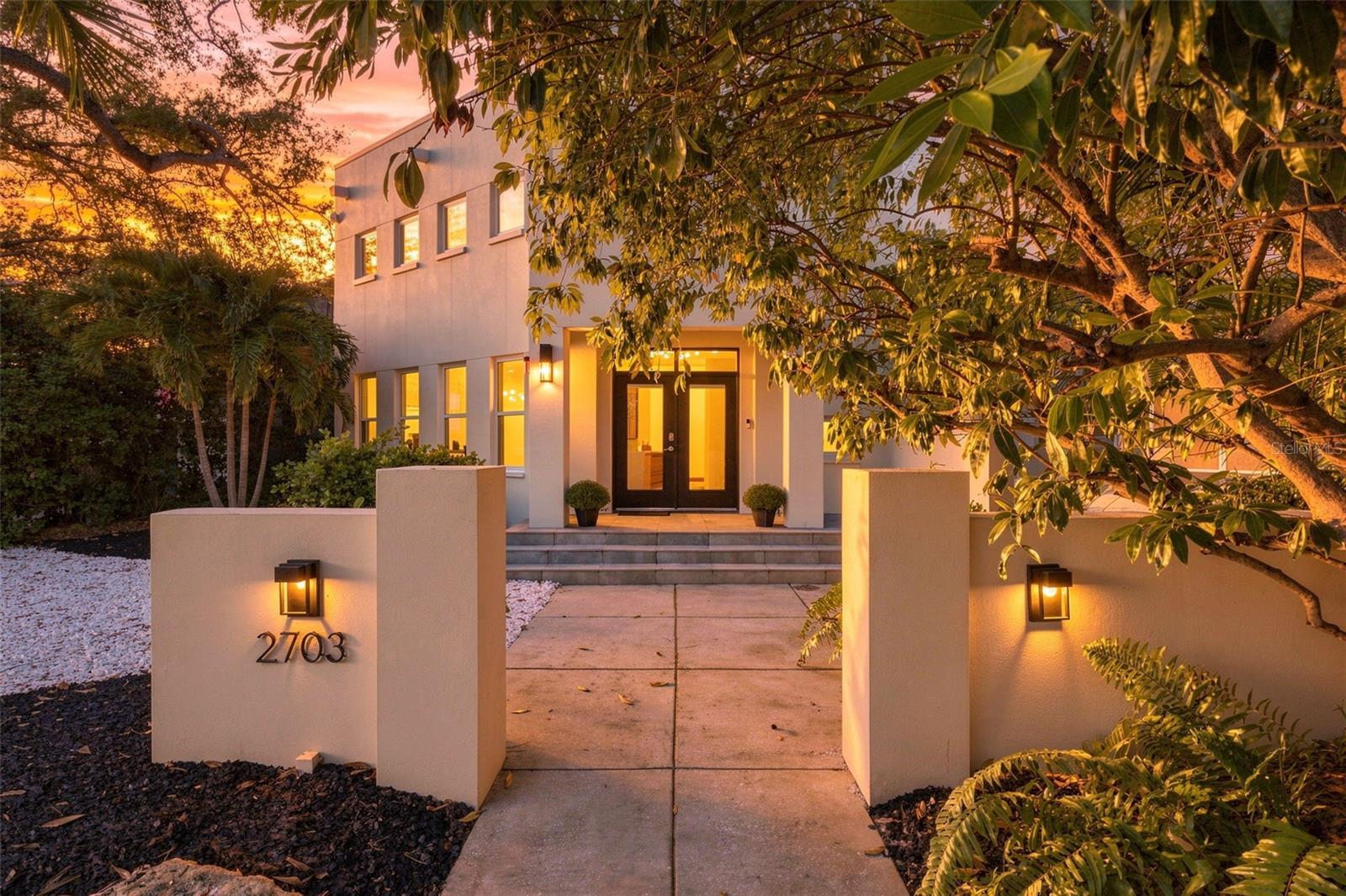 2703 W Price Ave, Tampa