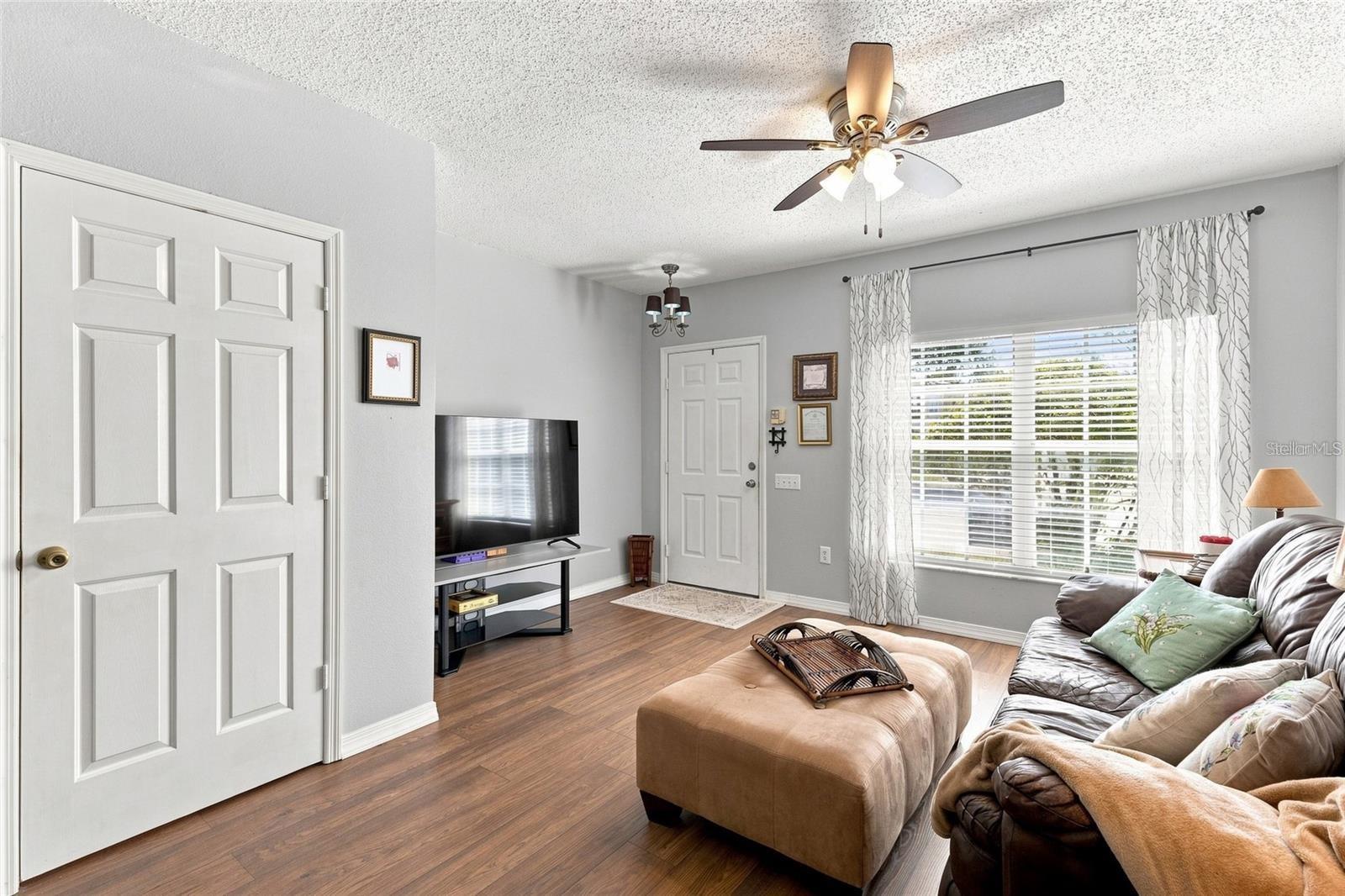 1339 COSTA MESA DR