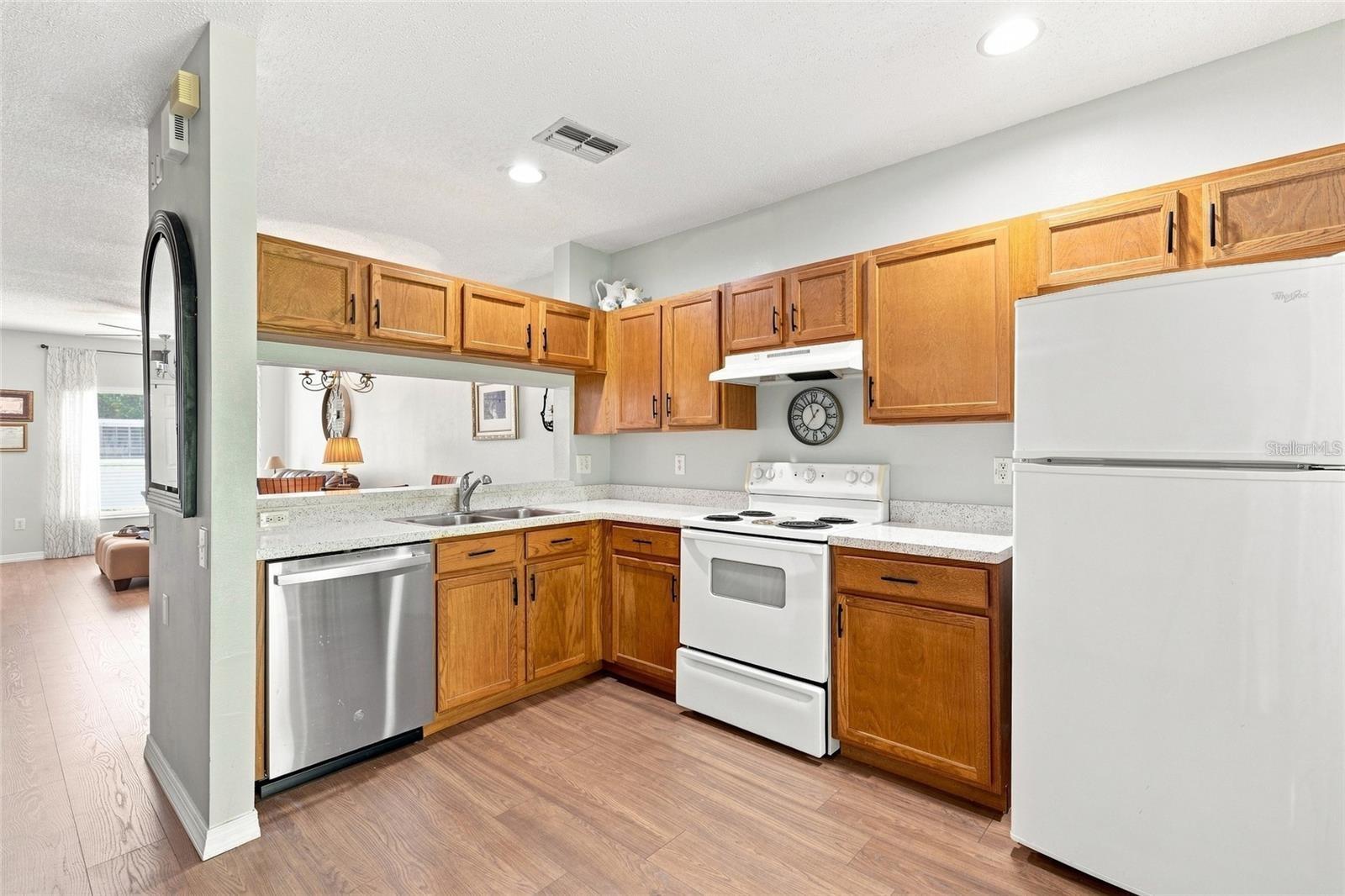 1339 COSTA MESA DR