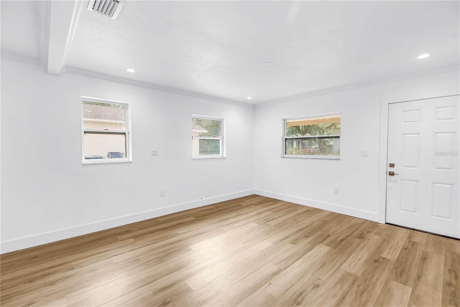 1306 E NEW ORLEANS AVE