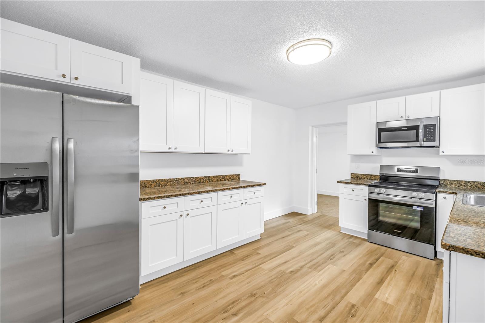 1306 E NEW ORLEANS AVE