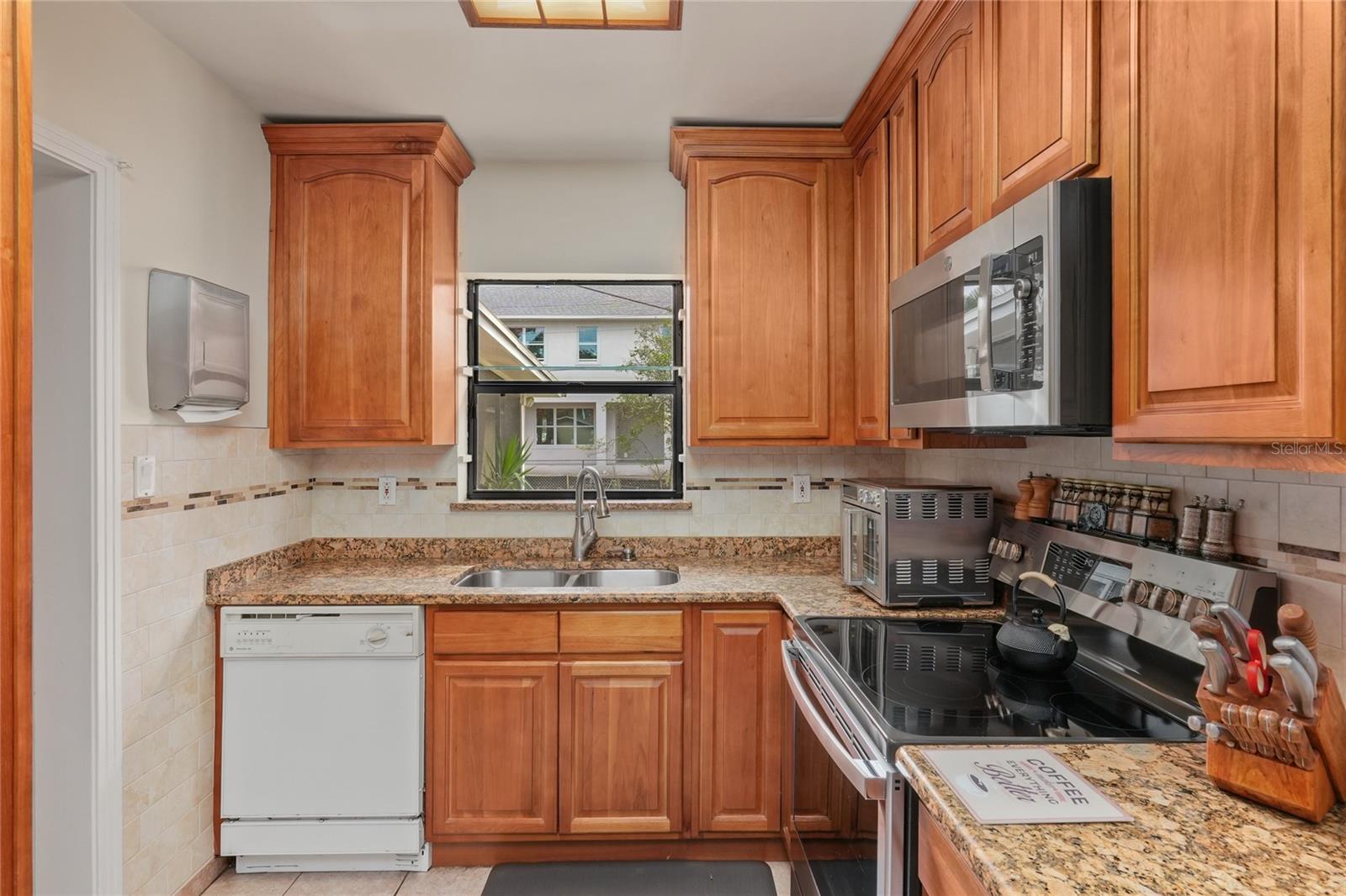 3408 W SAN LUIS ST