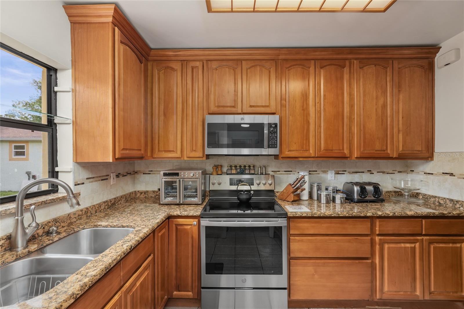3408 W SAN LUIS ST