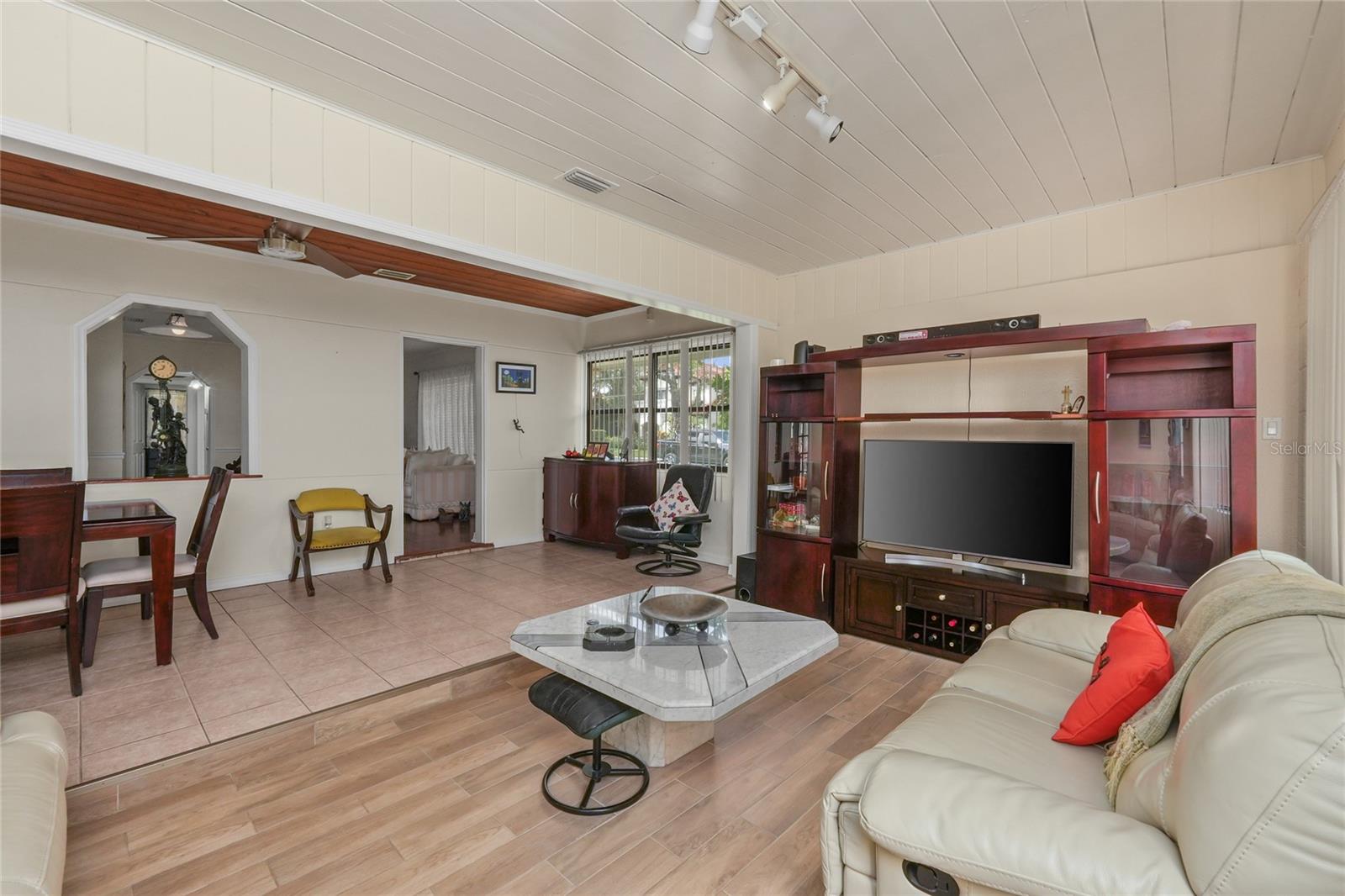 3408 W SAN LUIS ST