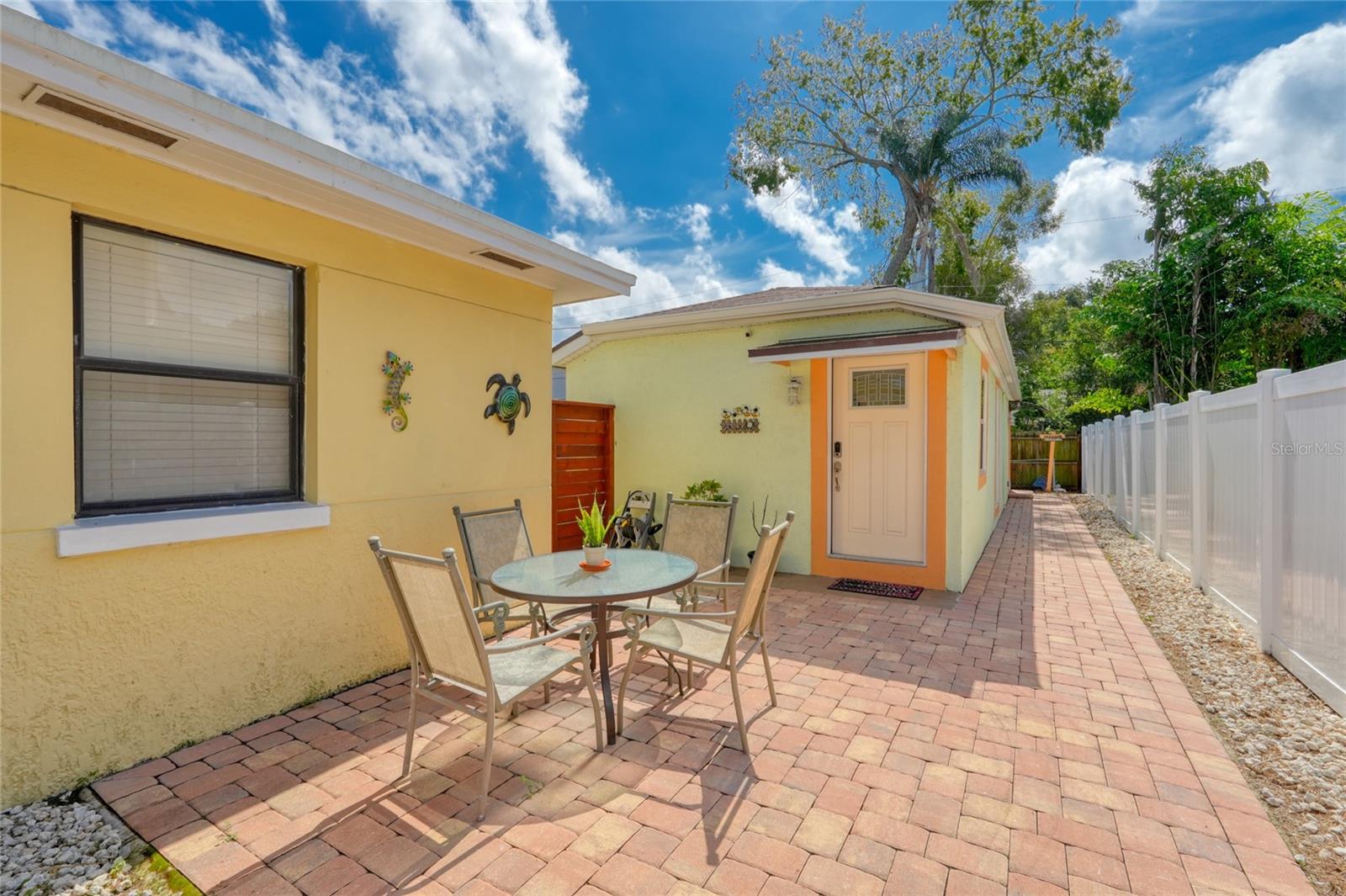 3408 W SAN LUIS ST