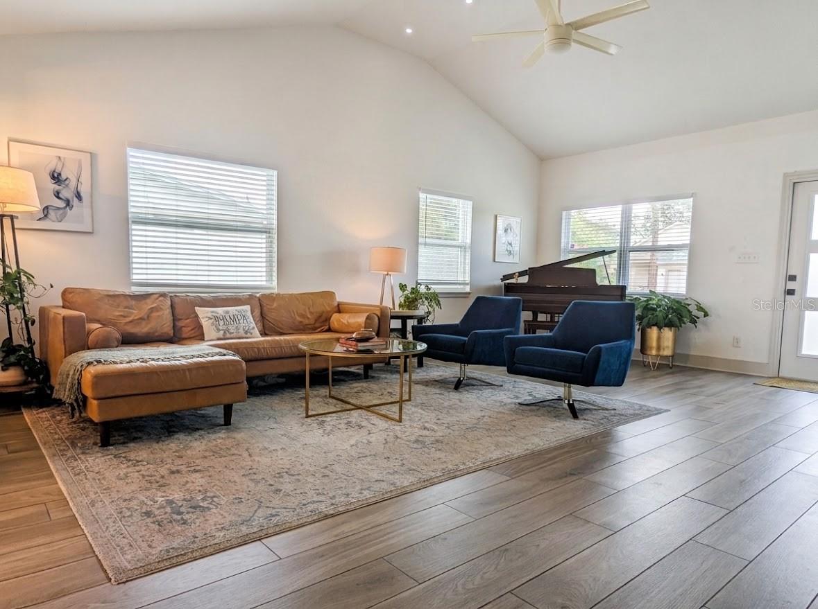 3509 W ROGERS AVE