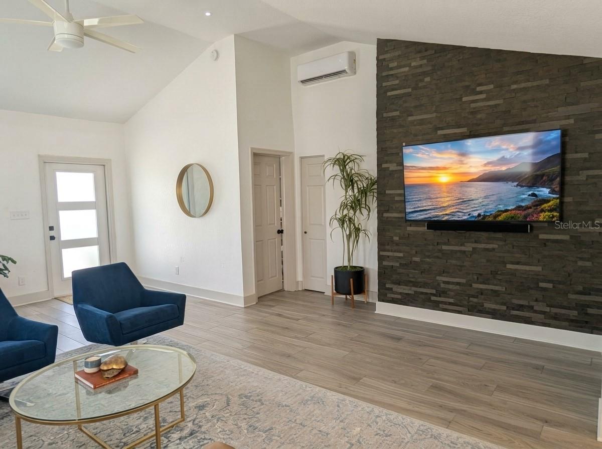 3509 W ROGERS AVE