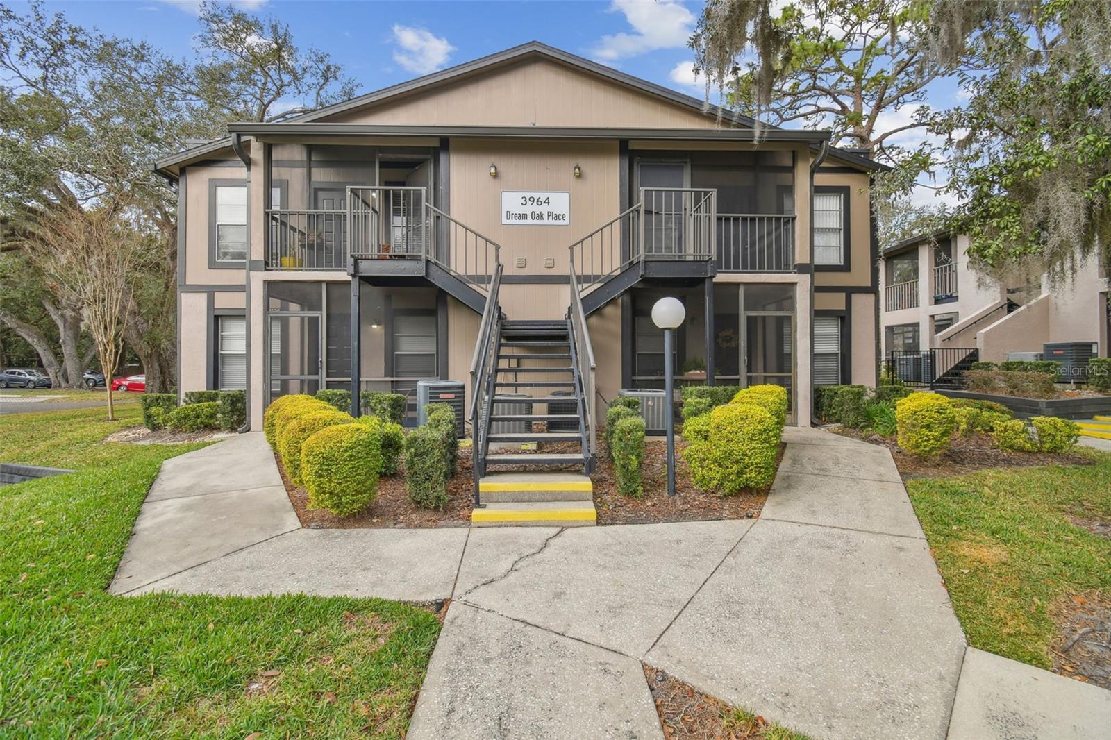 3964 DREAM OAK PL #201