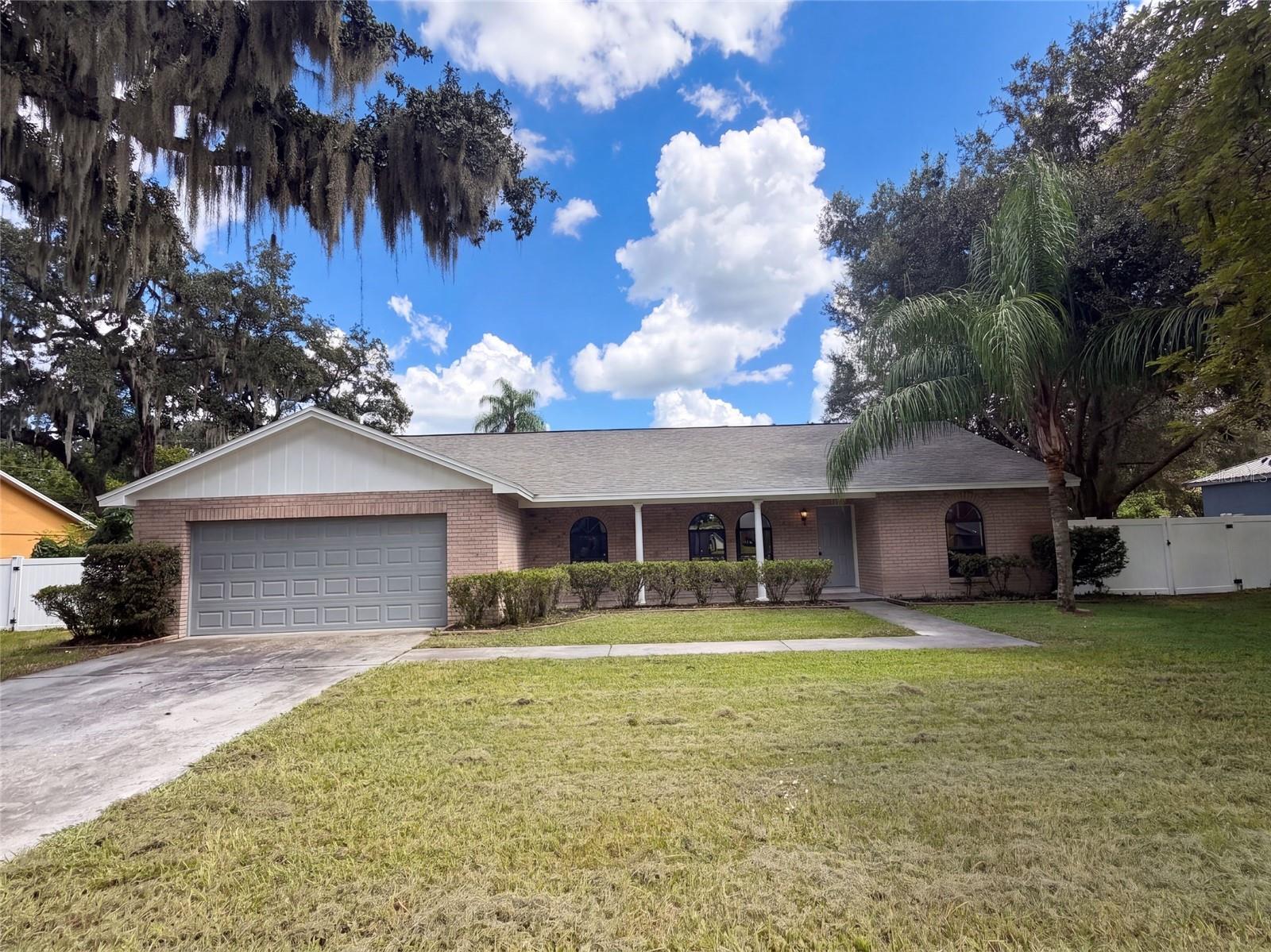 1711 Avant St, Valrico