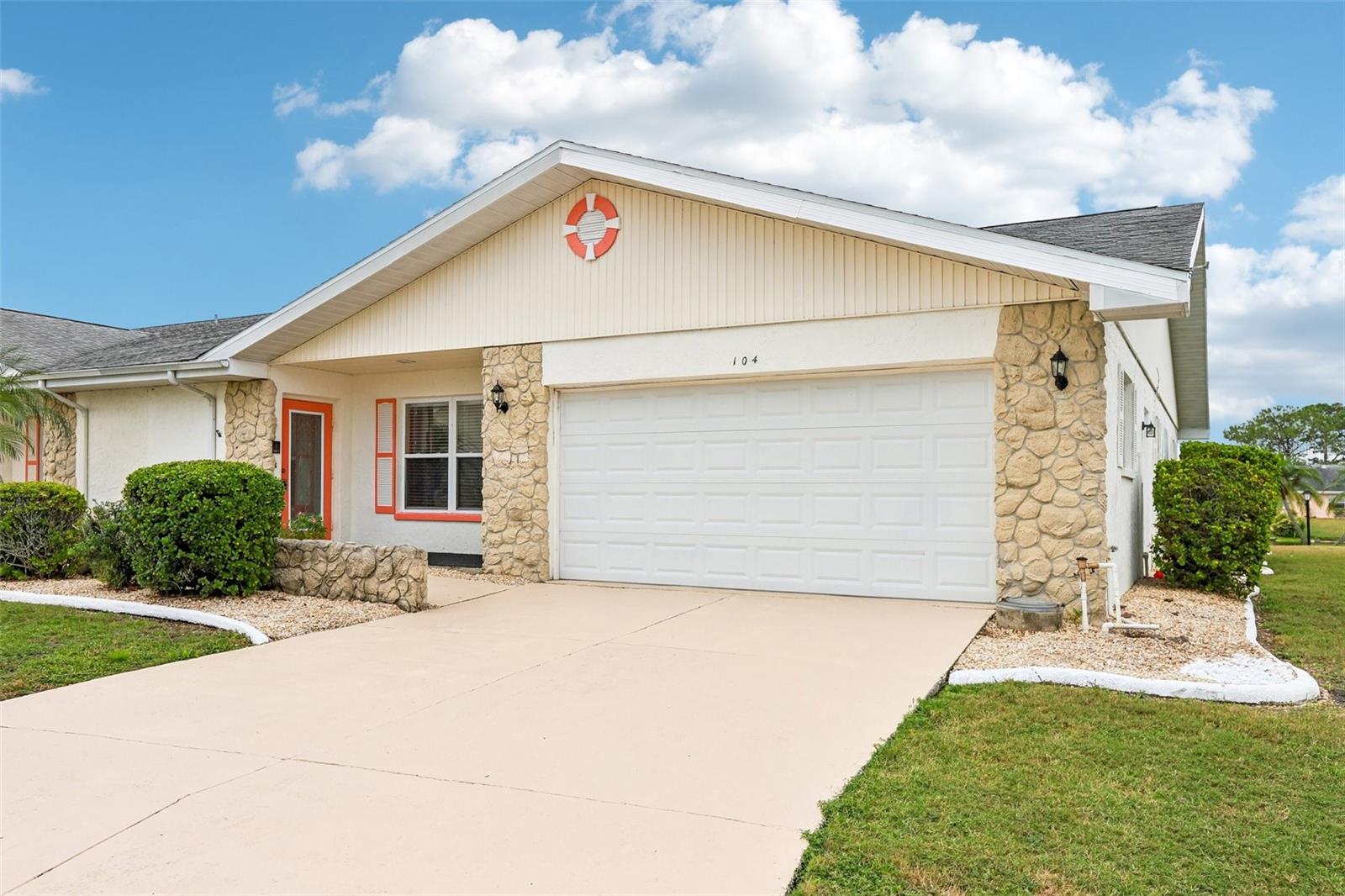 104 CACTUSFLOWER LN