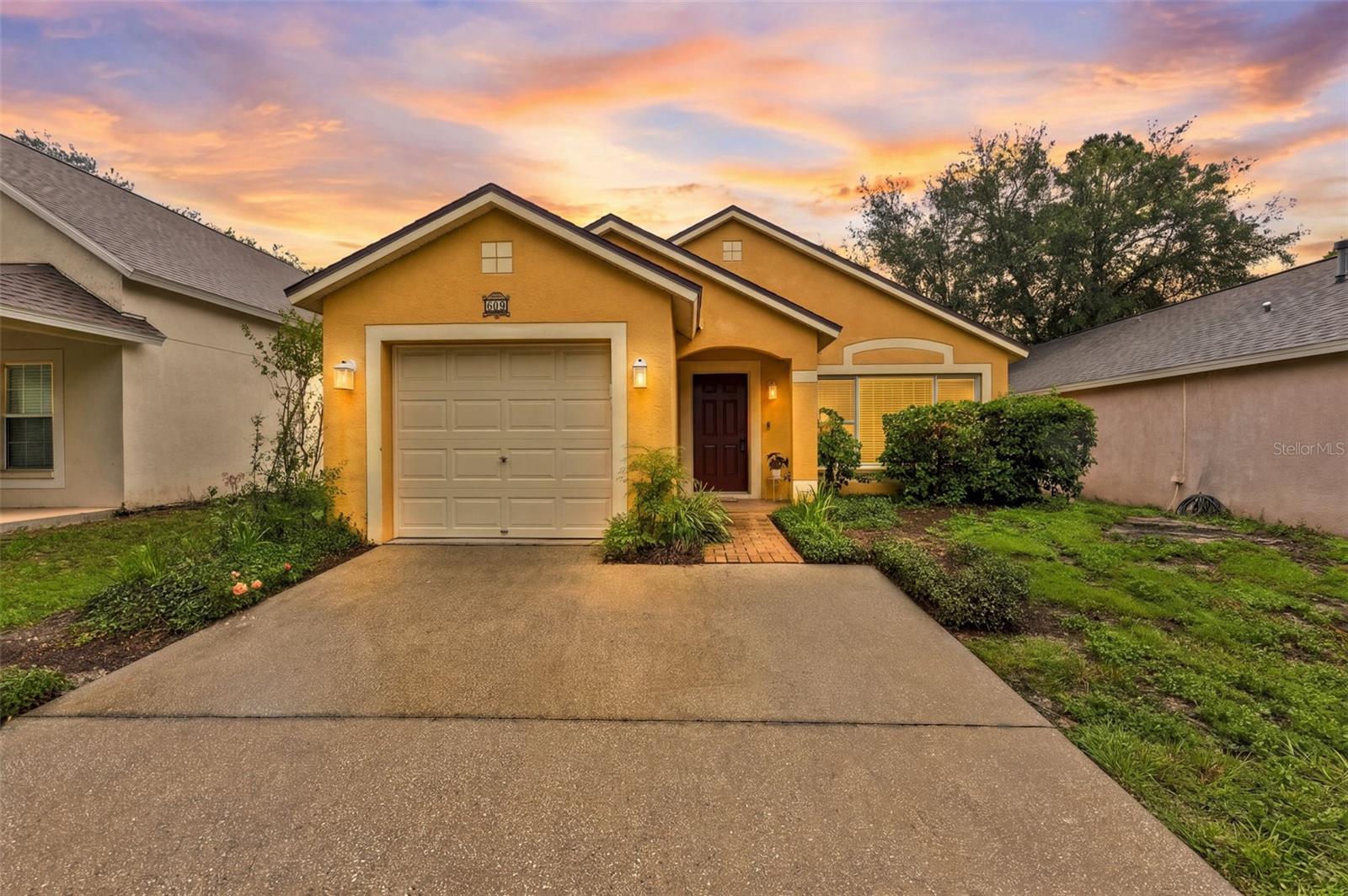 609 CAPE COD CIR