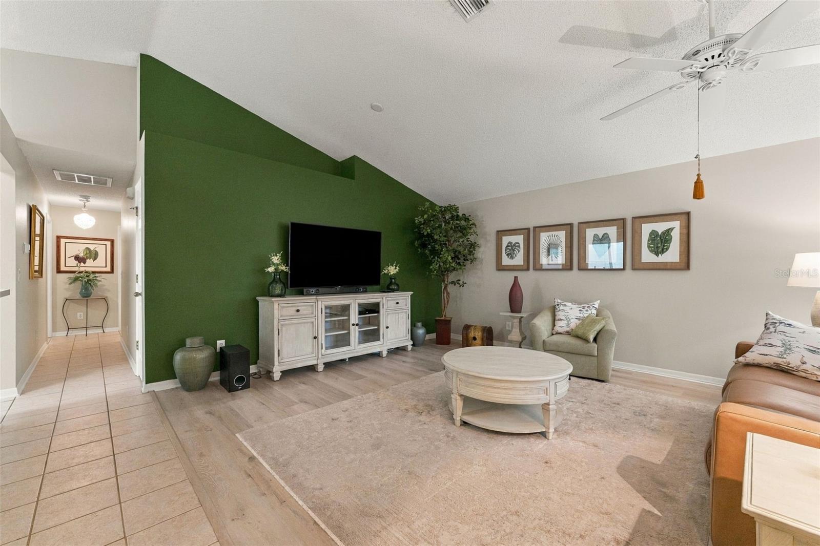 609 CAPE COD CIR