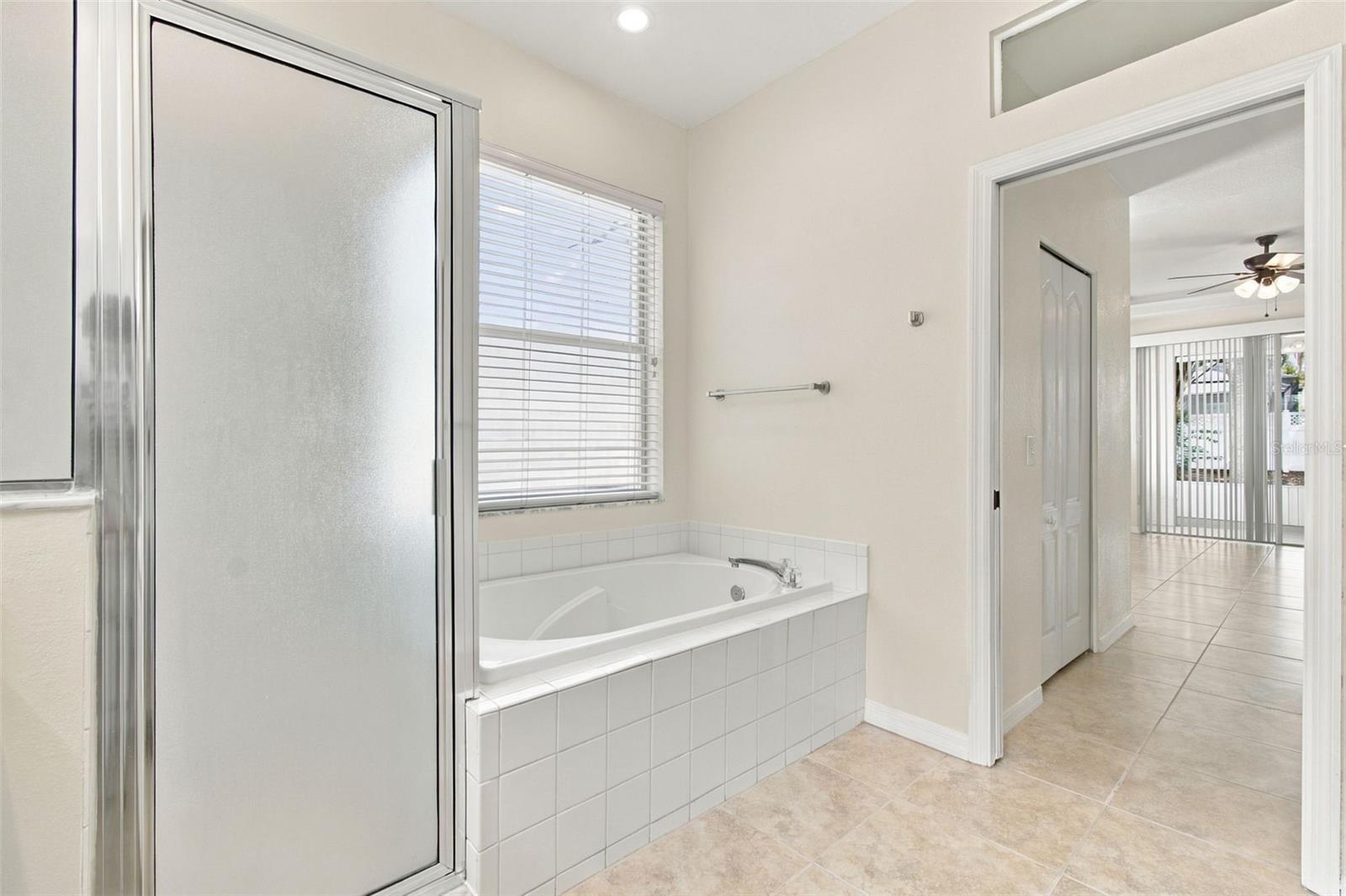 2804 BROOKE PINES CT
