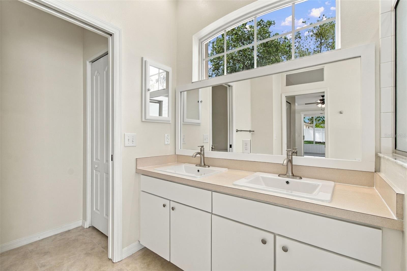 2804 BROOKE PINES CT