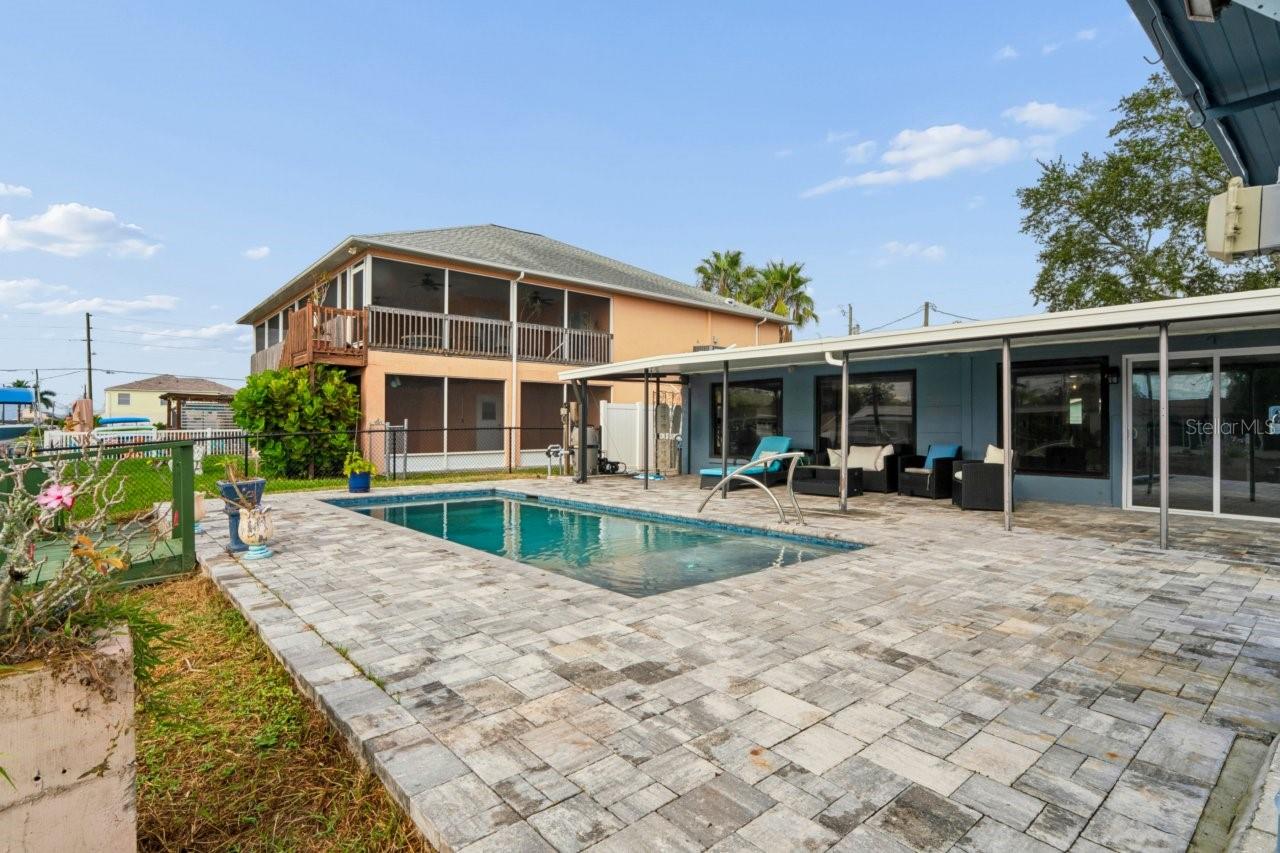 13701 LESLIE DR