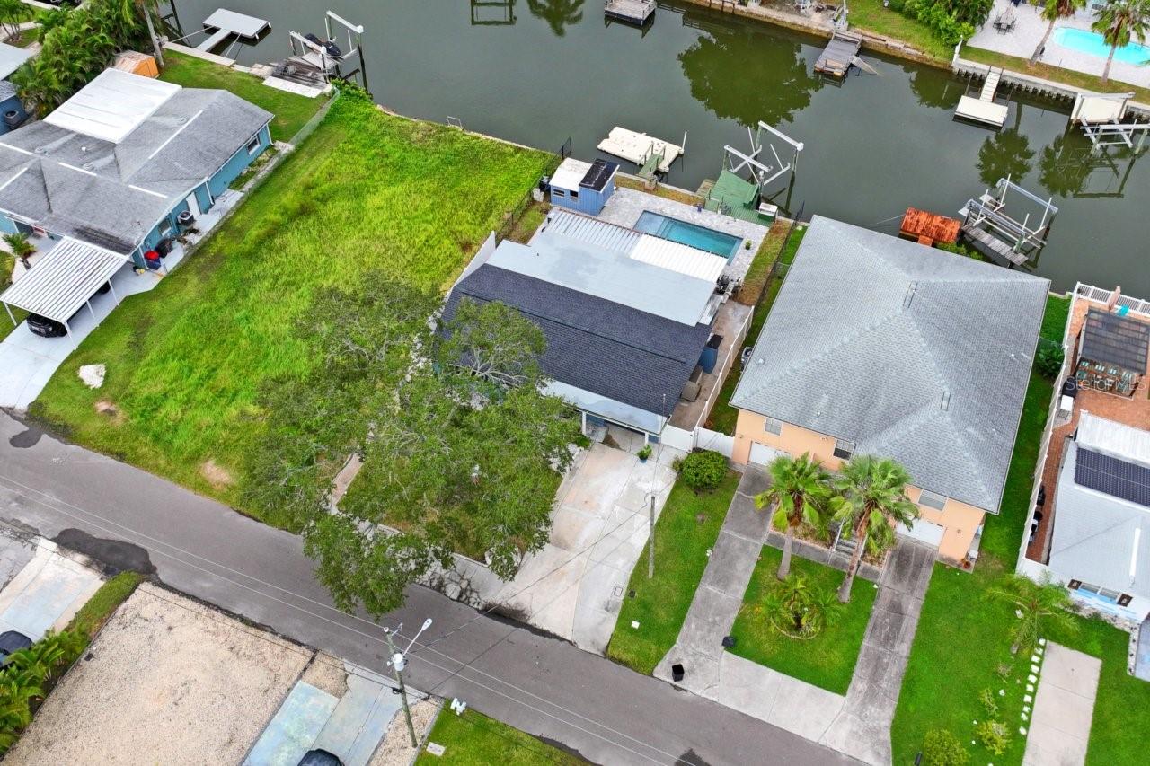 13701 LESLIE DR