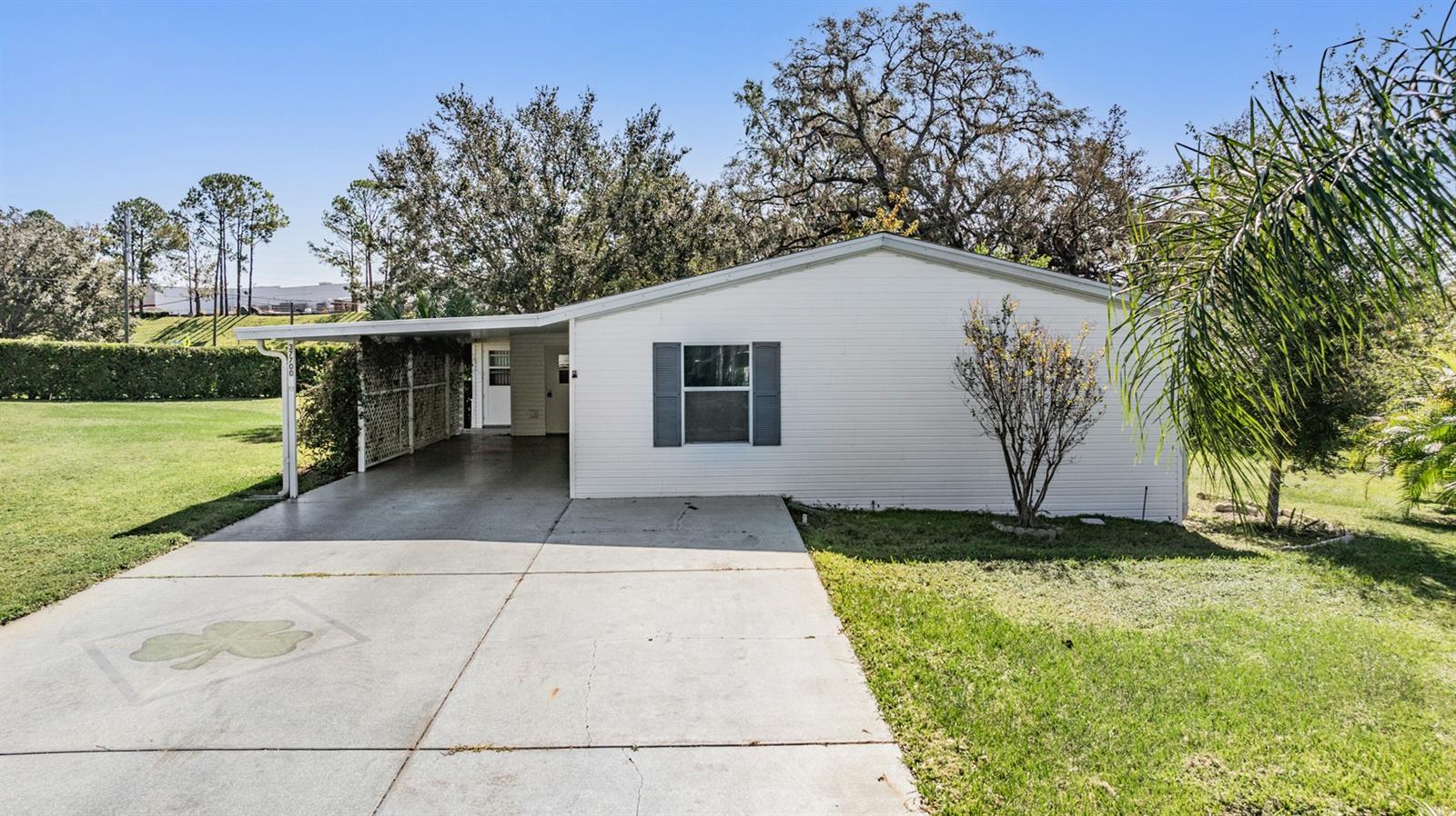 37700 Neukom Ave, Zephyrhills