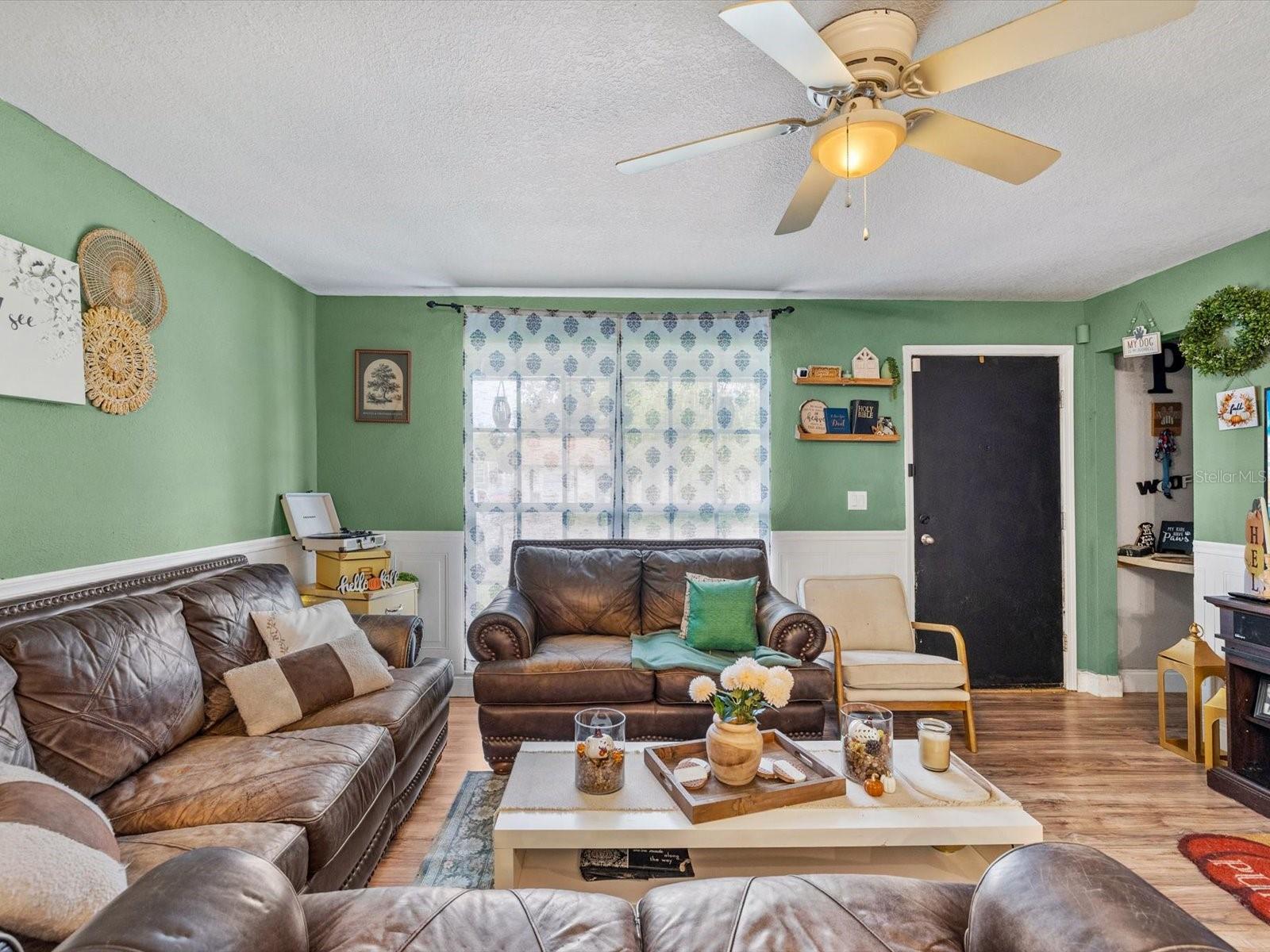 3220 LENWOOD DR