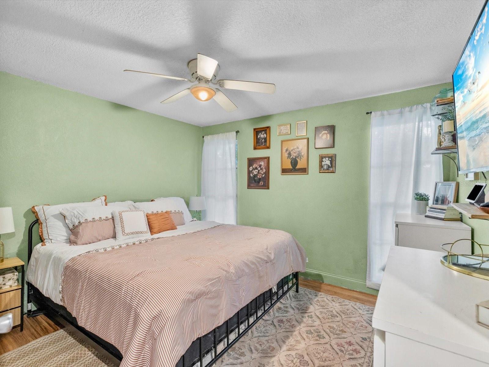 3220 LENWOOD DR