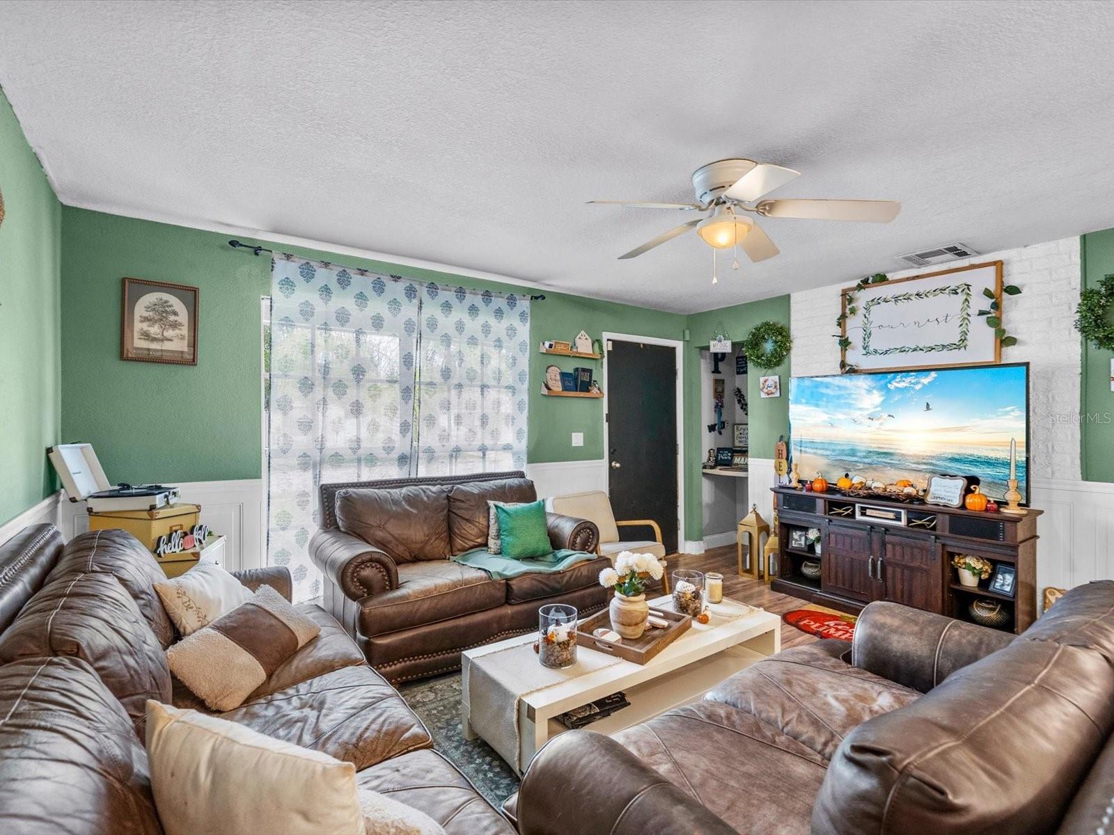 3220 LENWOOD DR
