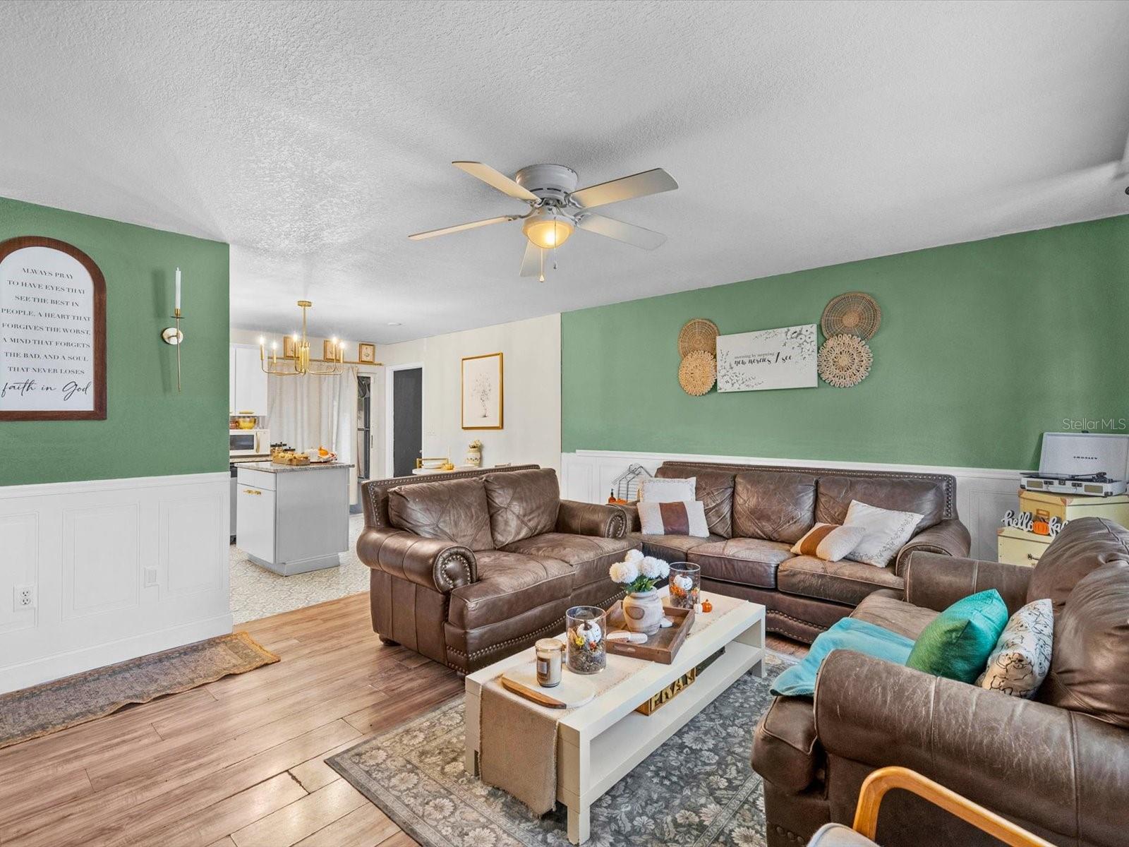 3220 LENWOOD DR