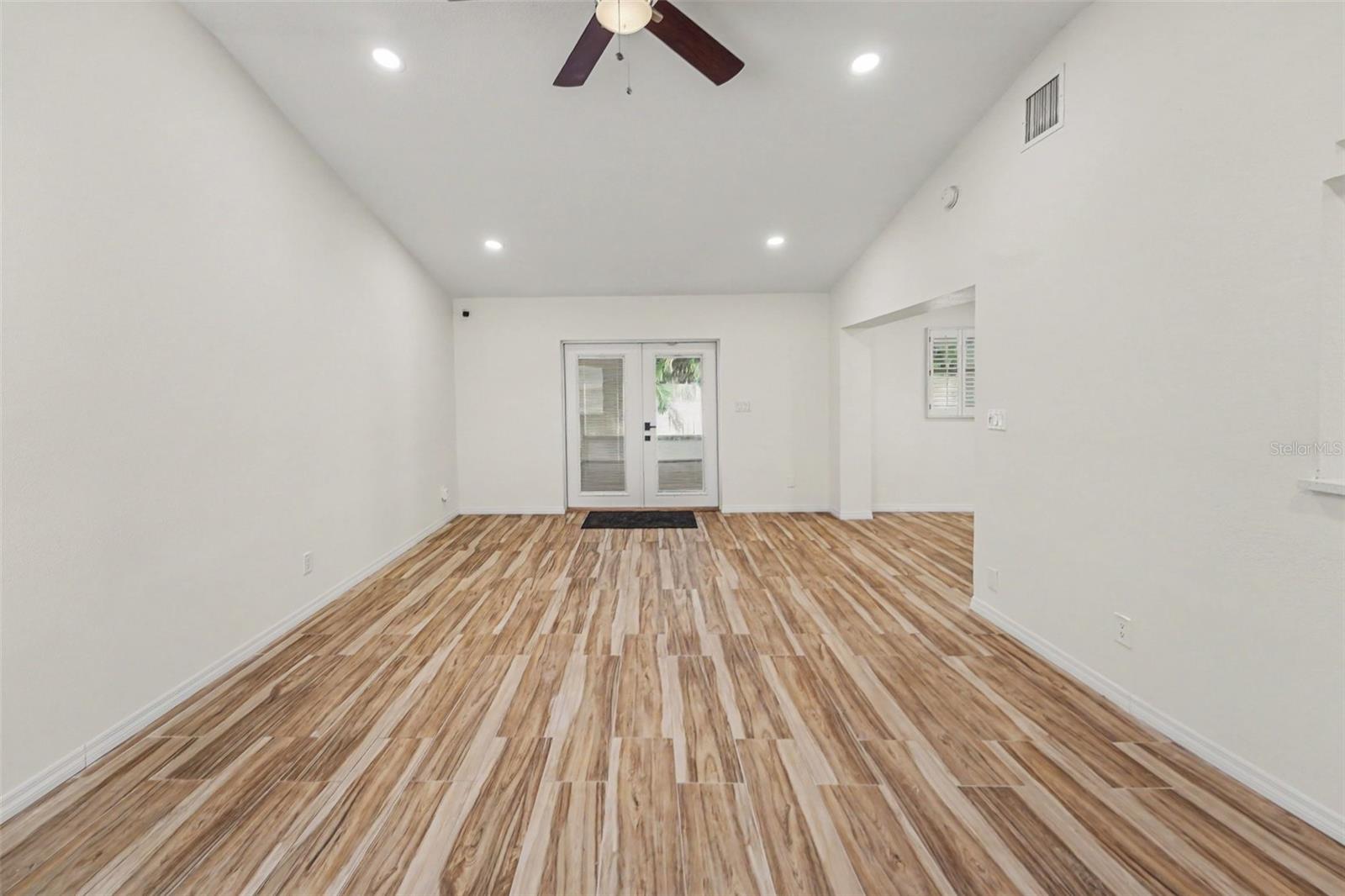 3936 E EDEN ROC CIR #1