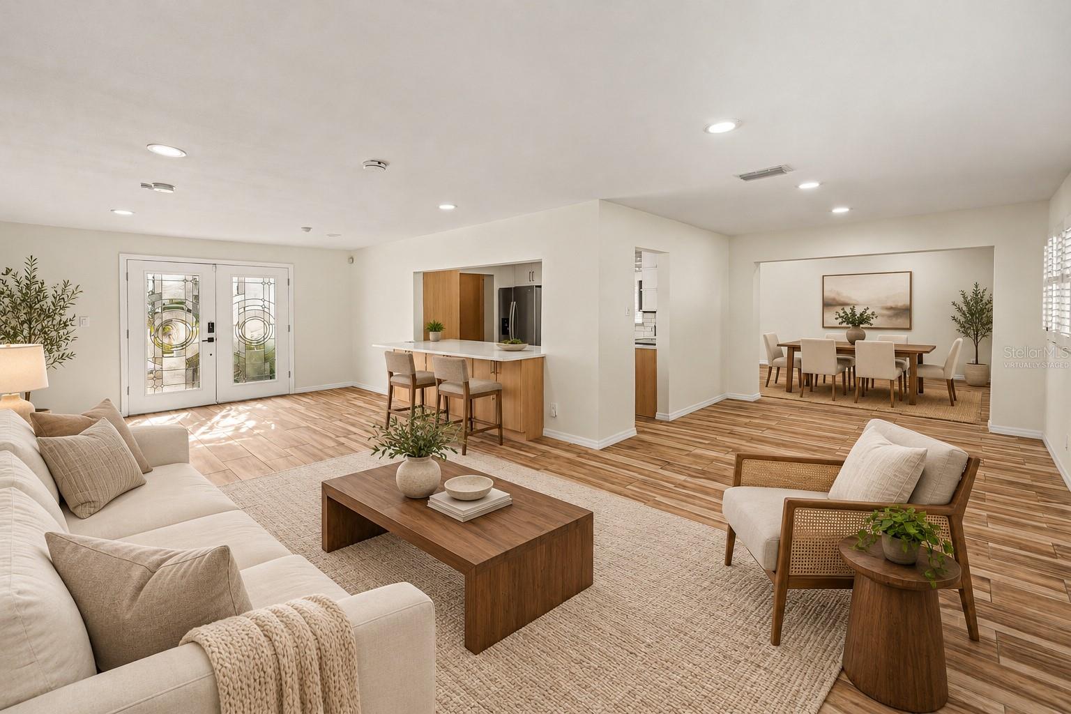3936 E EDEN ROC CIR #1