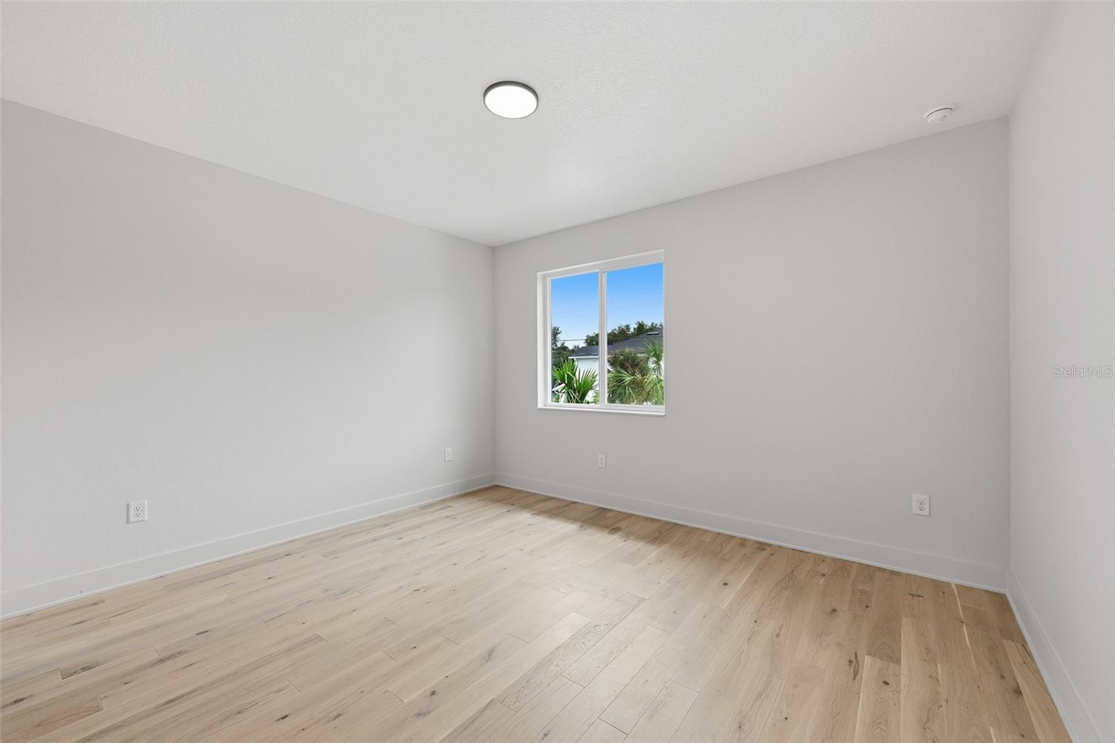 3205 W WYOMING AVE