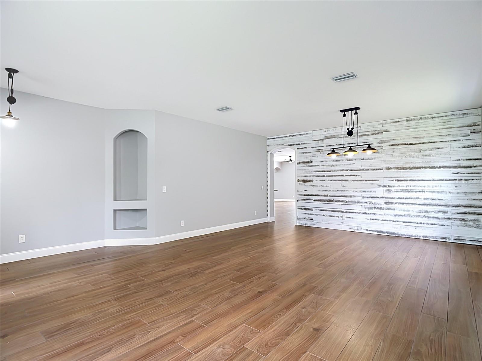 18316 CYPRESS HAVEN DR