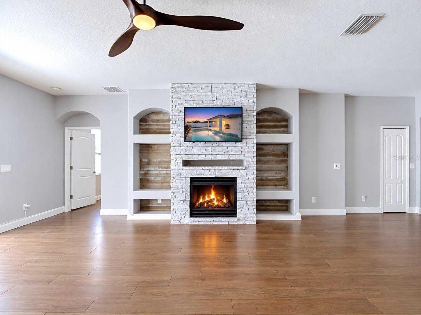18316 CYPRESS HAVEN DR