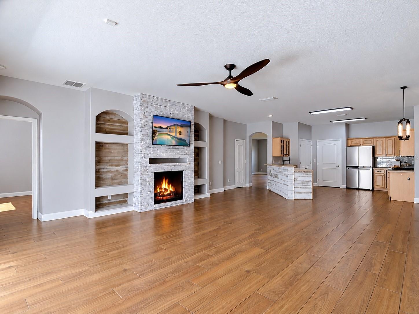 18316 CYPRESS HAVEN DR