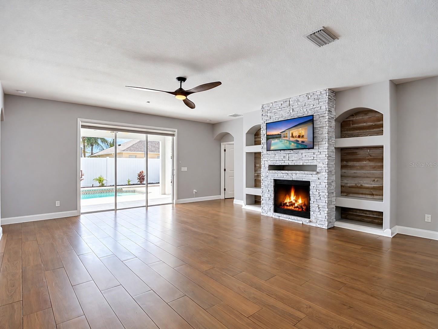 18316 CYPRESS HAVEN DR