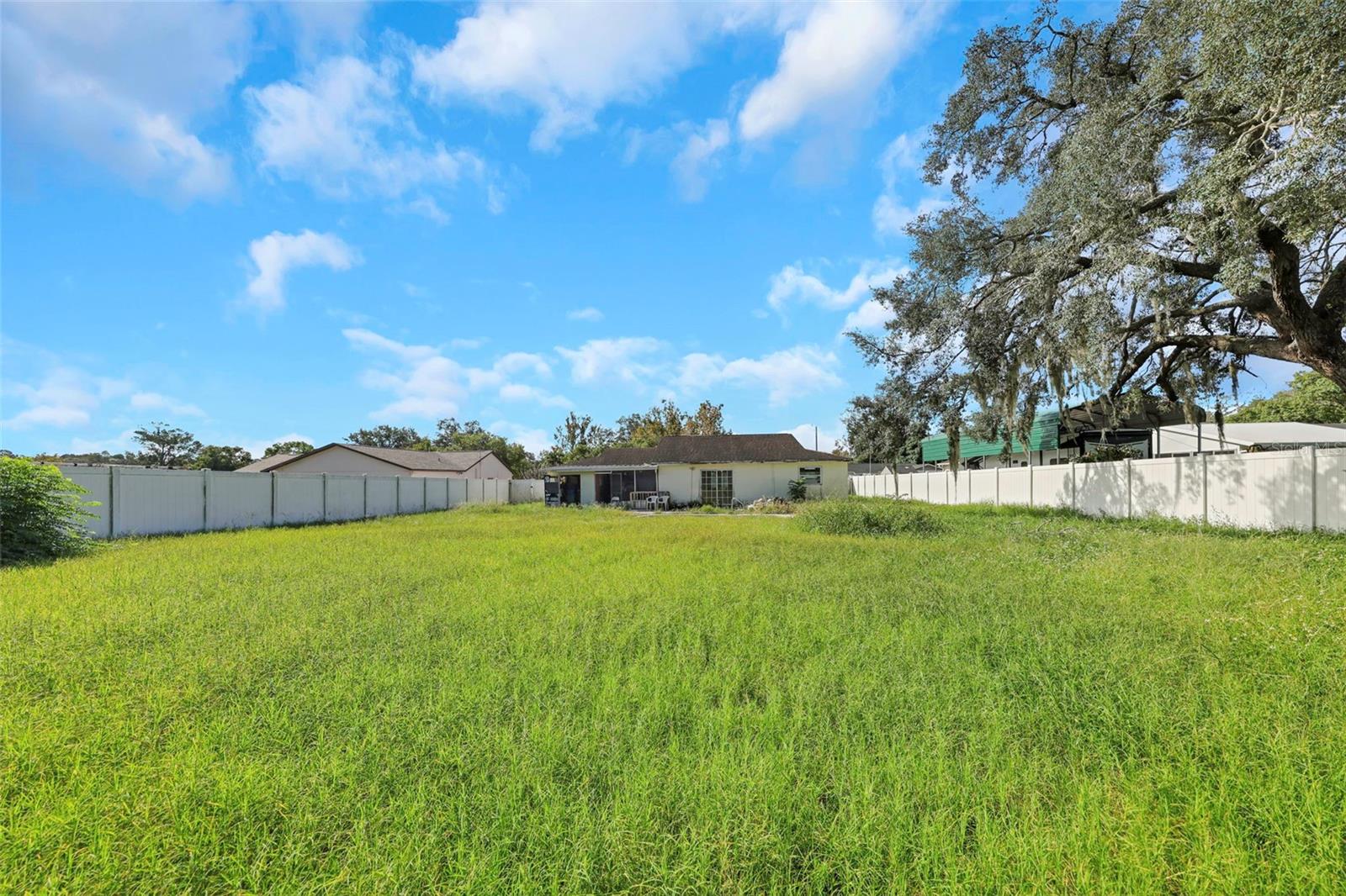 12023 MAHOGANY DR