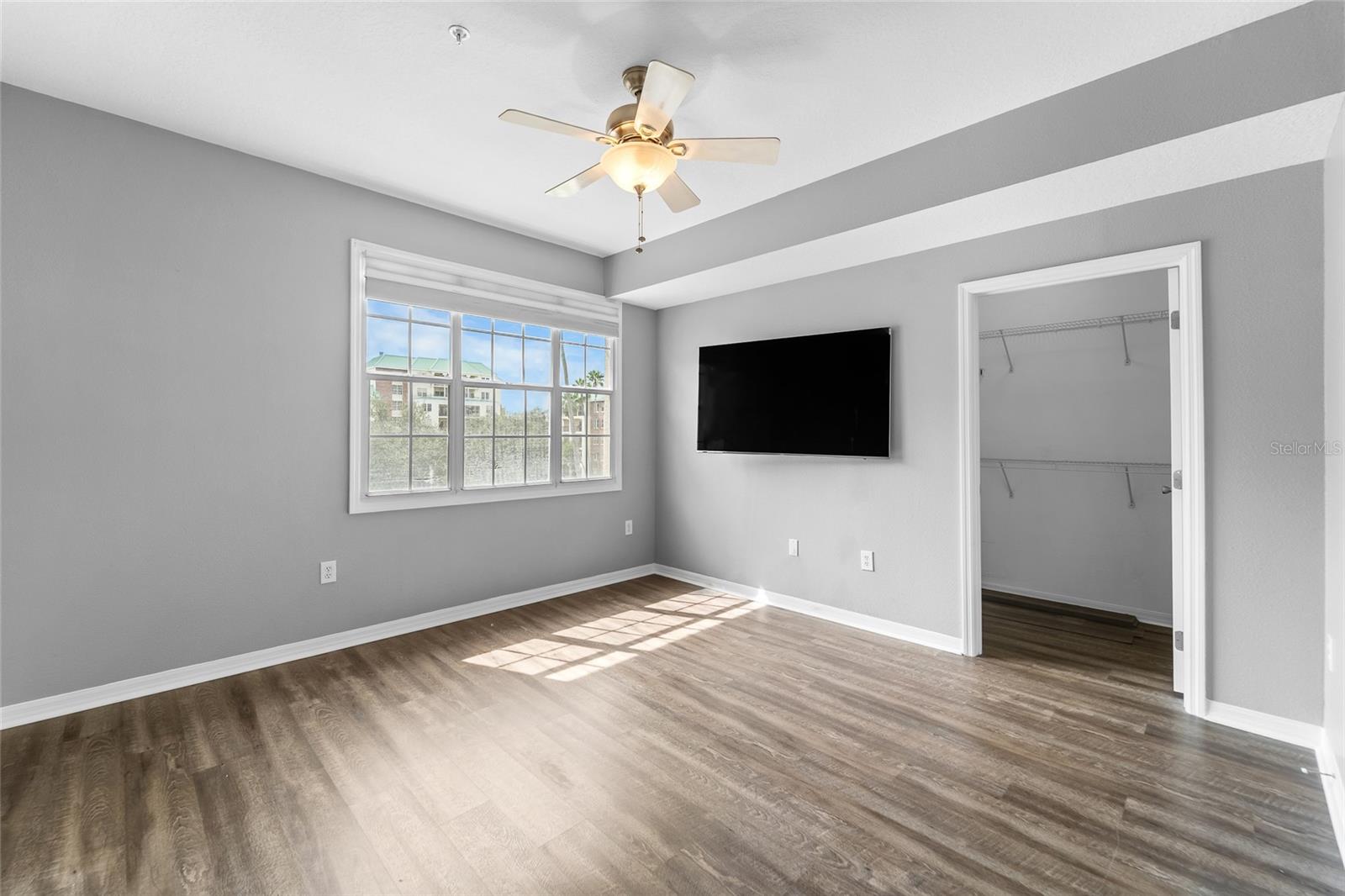501 KNIGHTS RUN AVE #2324