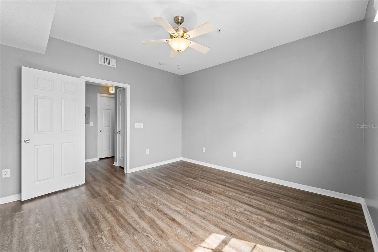 501 KNIGHTS RUN AVE #2324