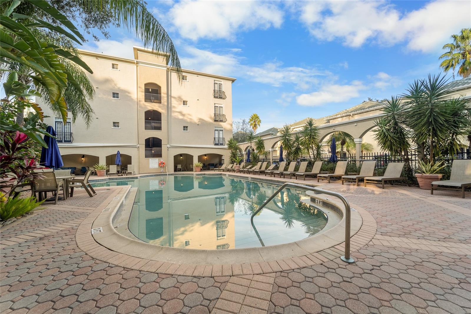 501 KNIGHTS RUN AVE #2324