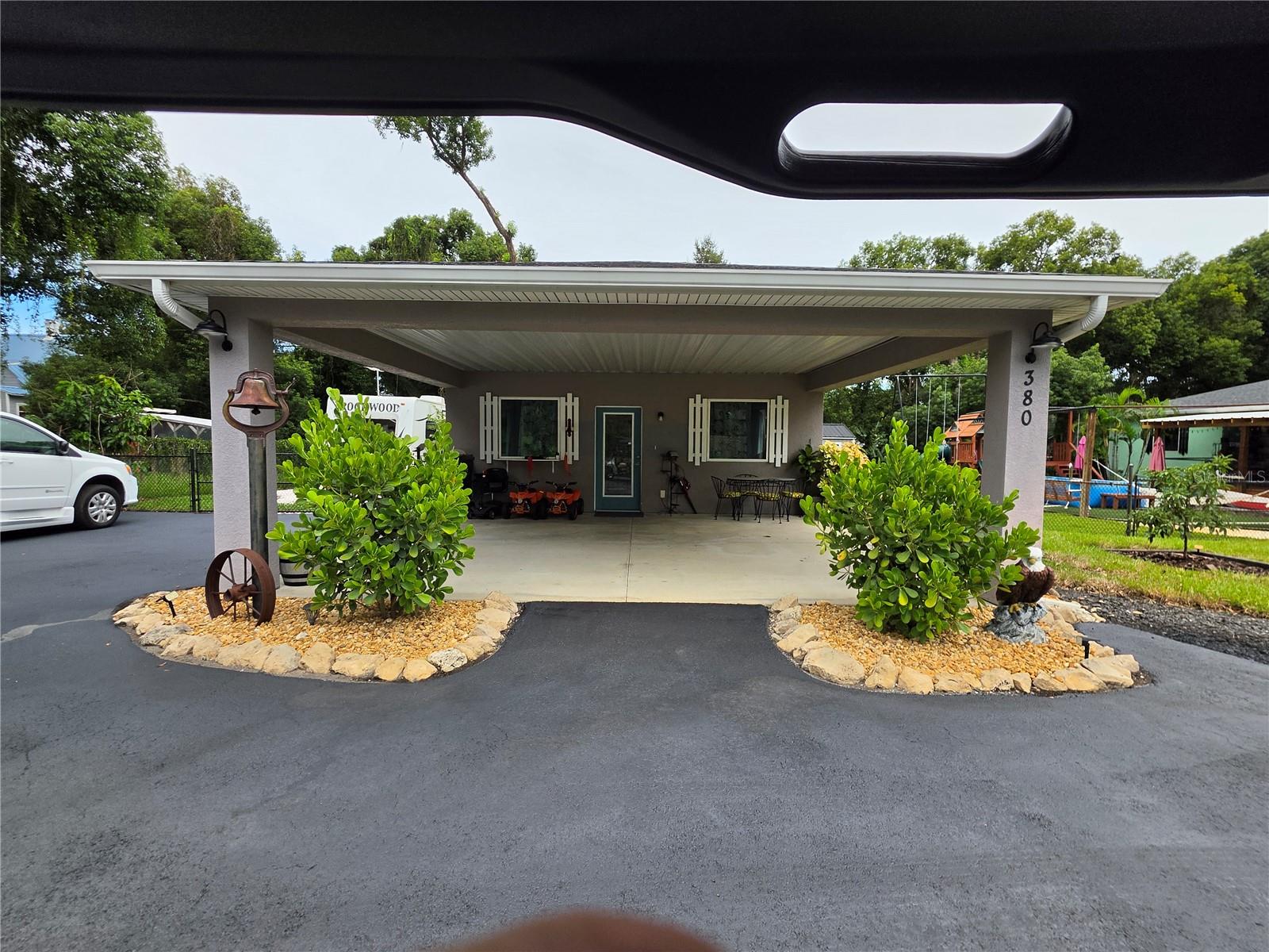 390 HENDERSON AVE