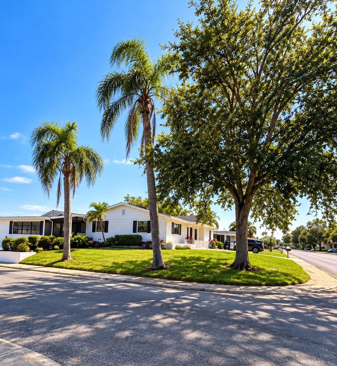 3708 HOLIDAY LAKE DR