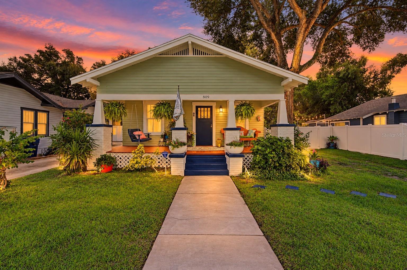 809 E Flora St, Tampa