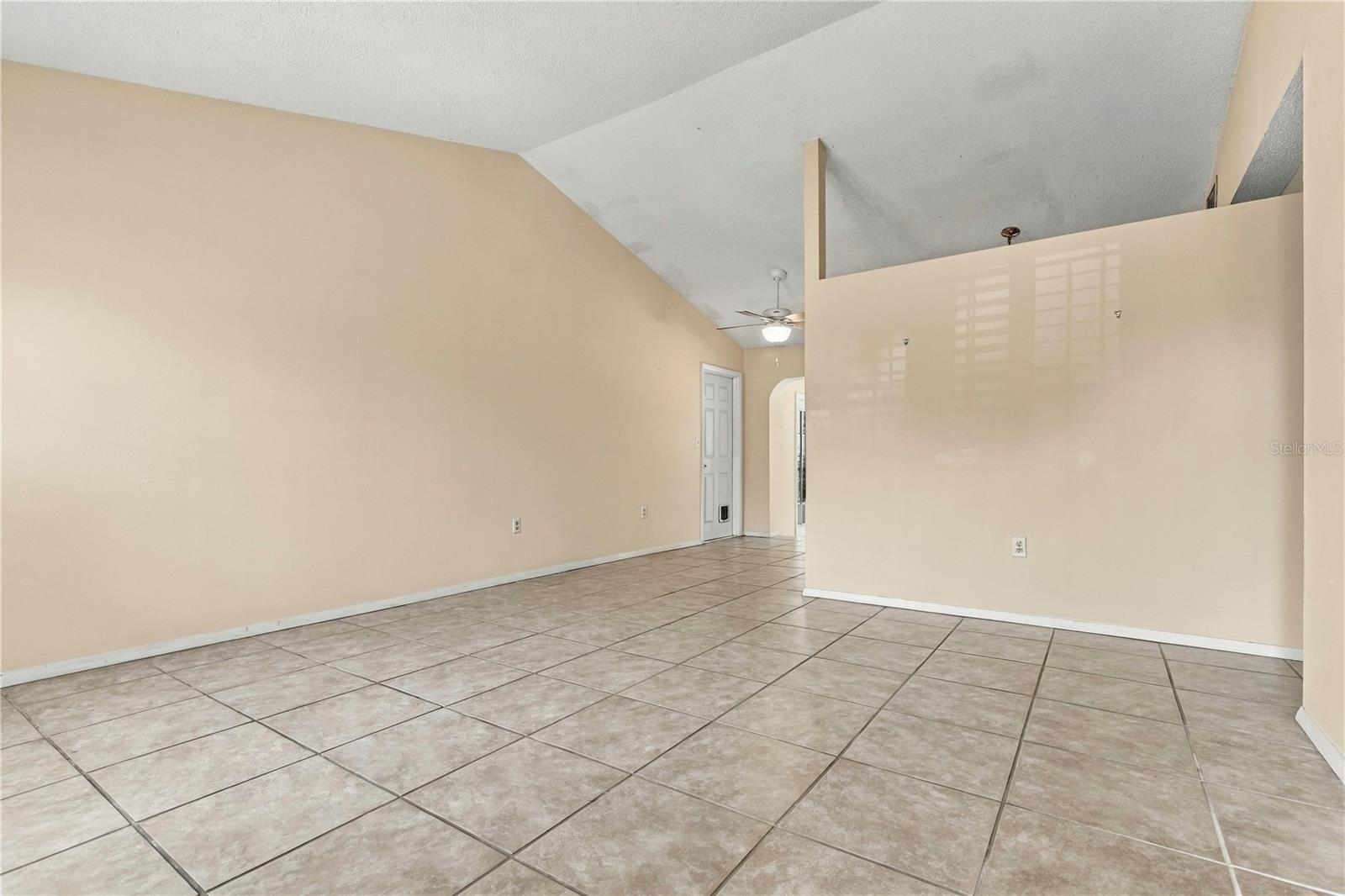 3431 VAN NUYS LOOP