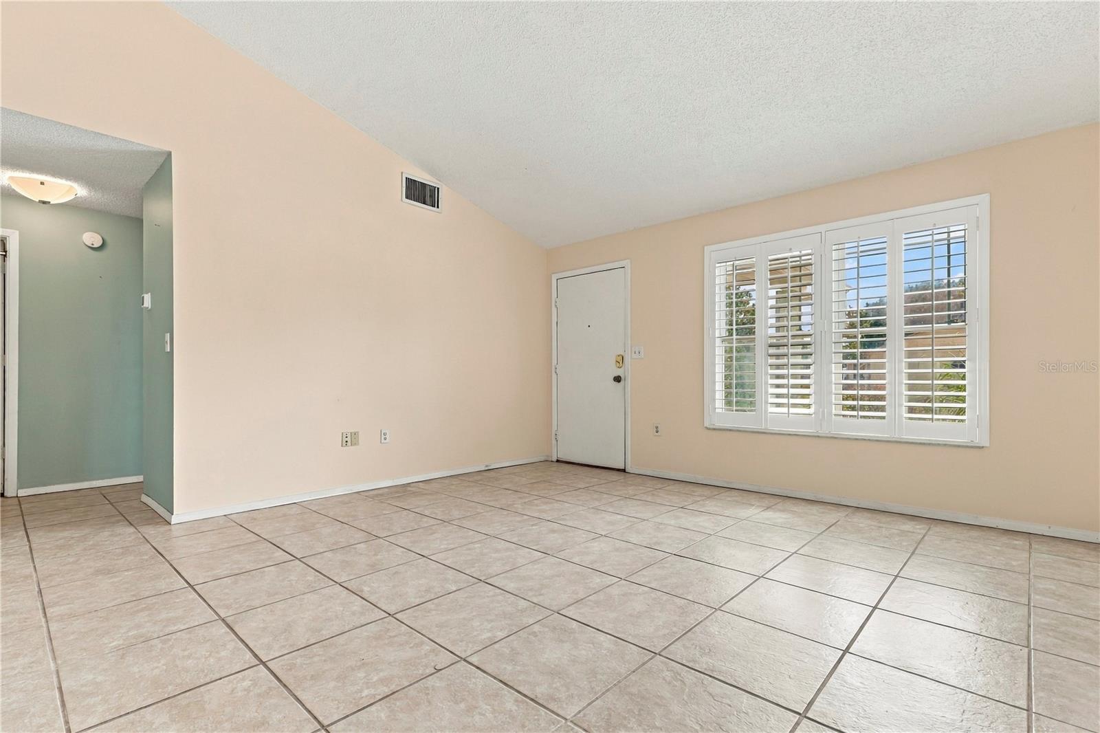 3431 VAN NUYS LOOP